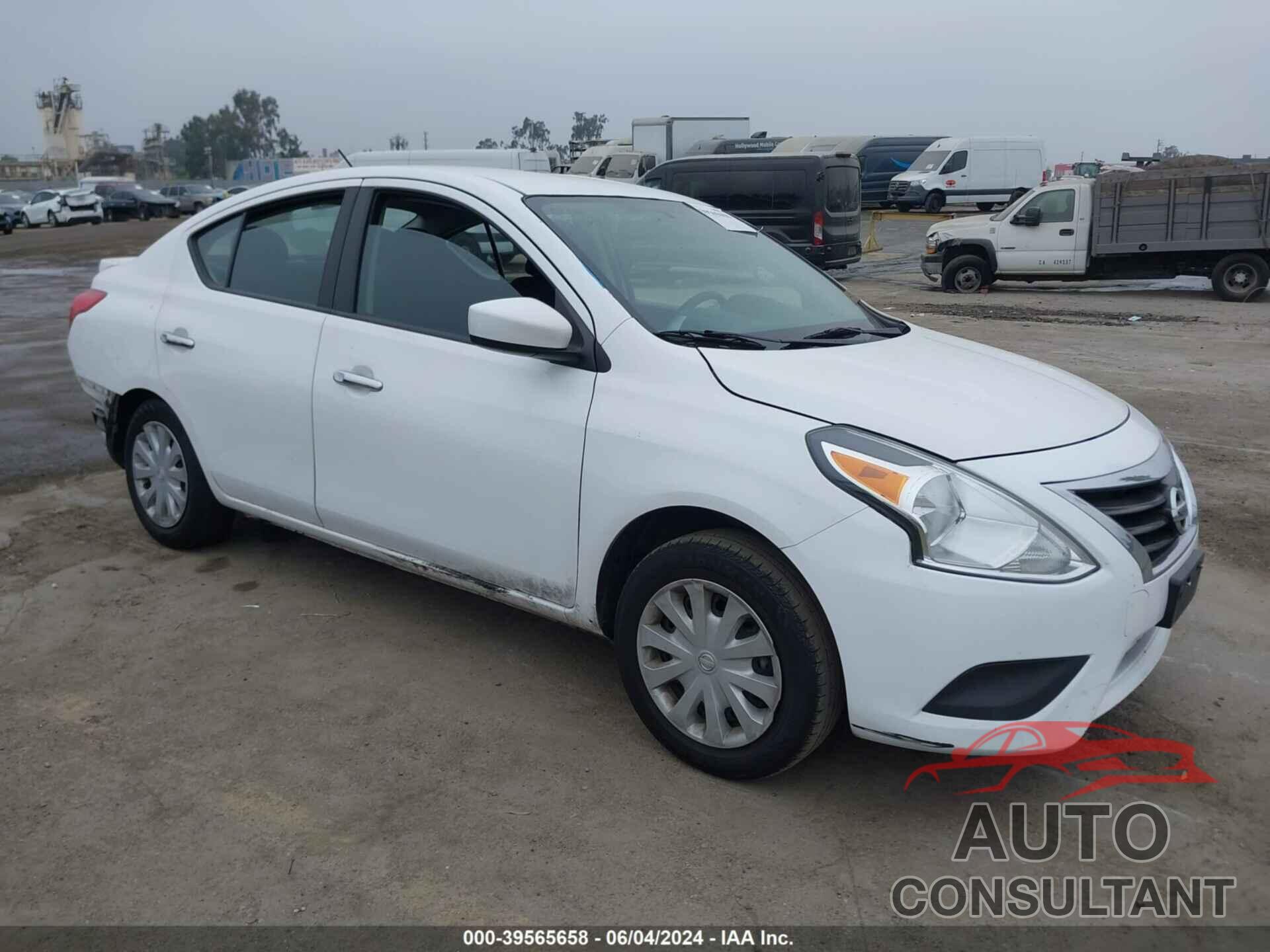 NISSAN VERSA 2018 - 3N1CN7AP9JL844371