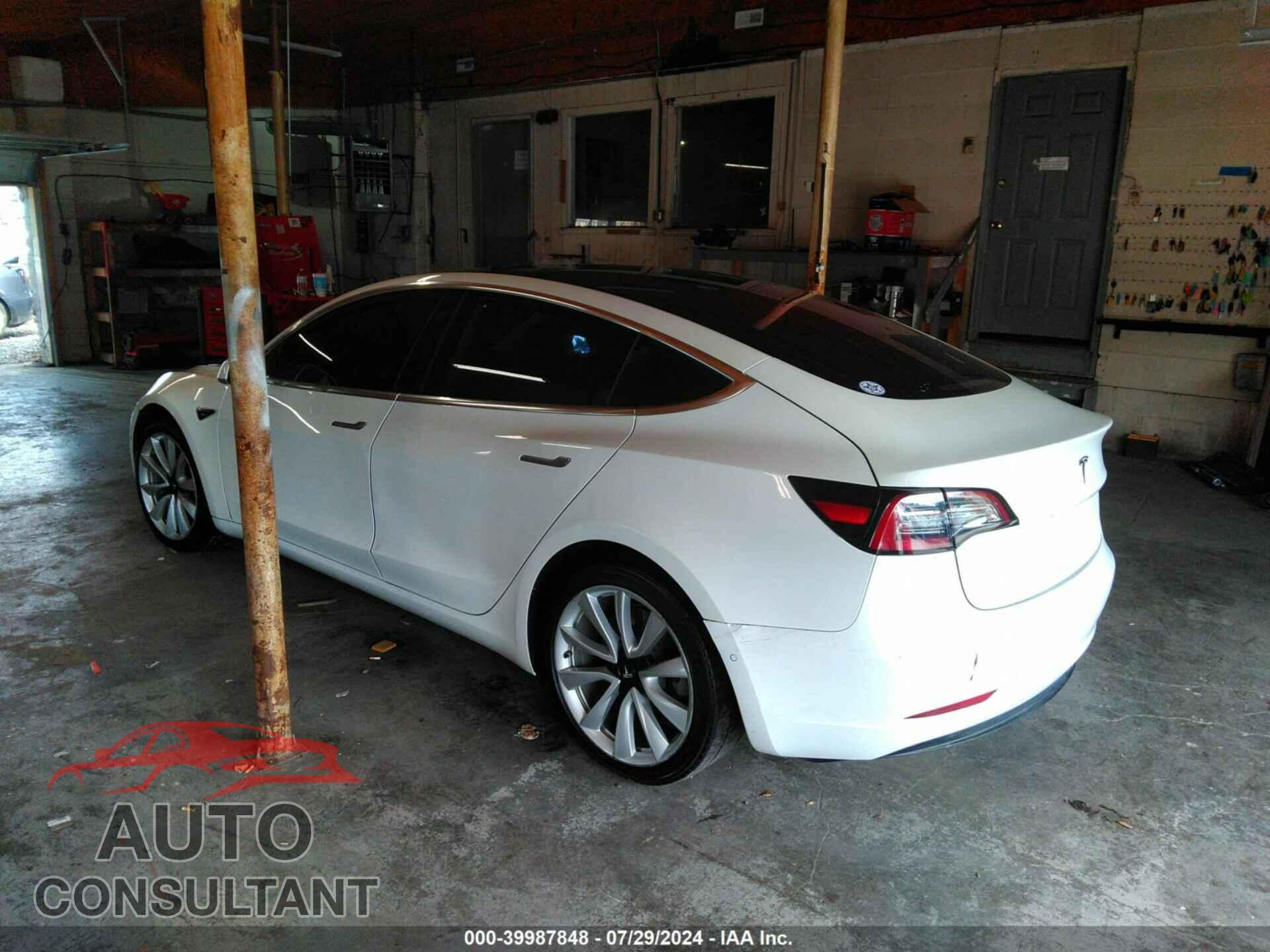 TESLA MODEL 3 2017 - 5YJ3E1EA7HF003125