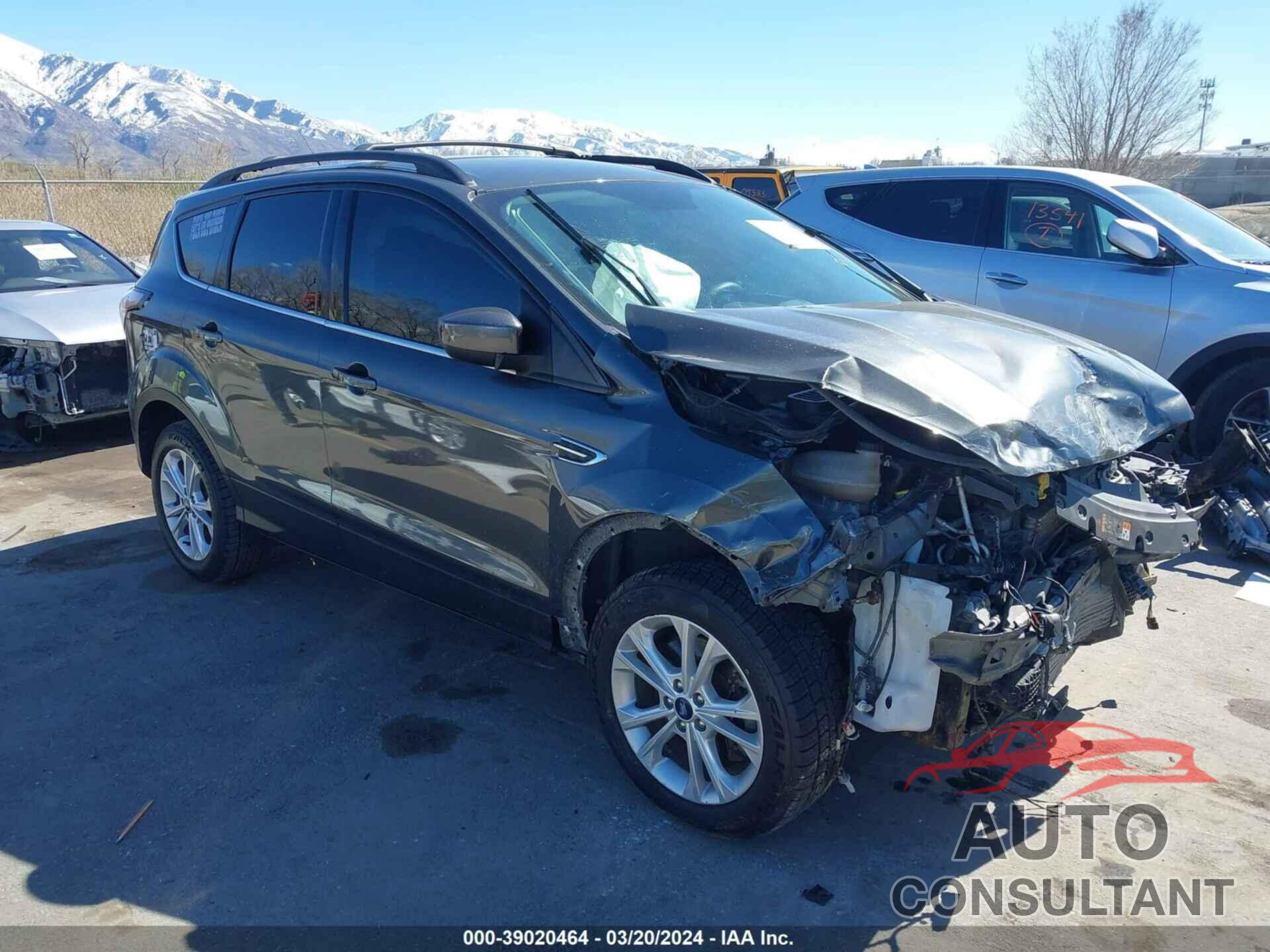 FORD ESCAPE 2017 - 1FMCU9G9XHUC15816