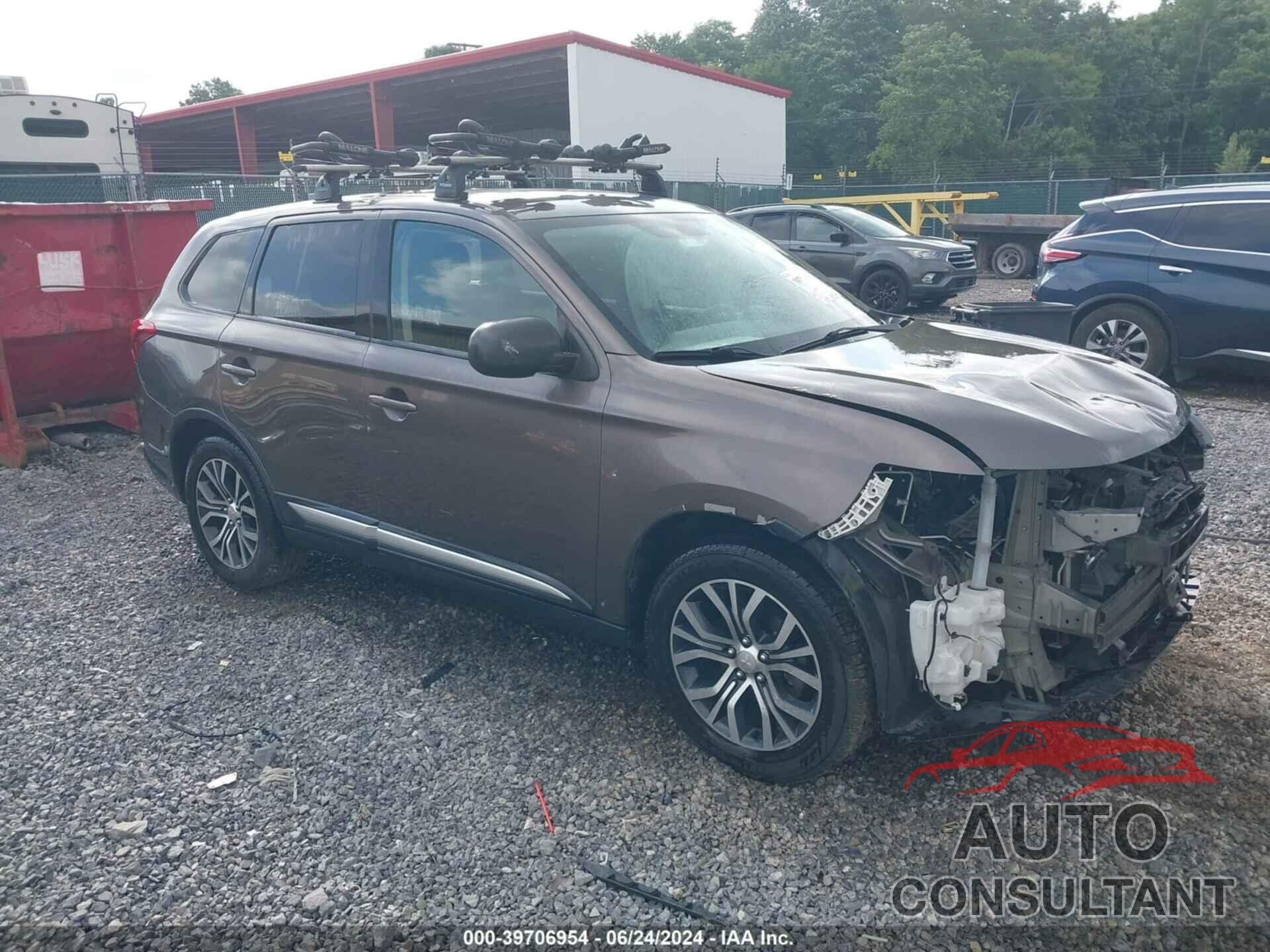 MITSUBISHI OUTLANDER 2018 - JA4AD2A39JZ070830