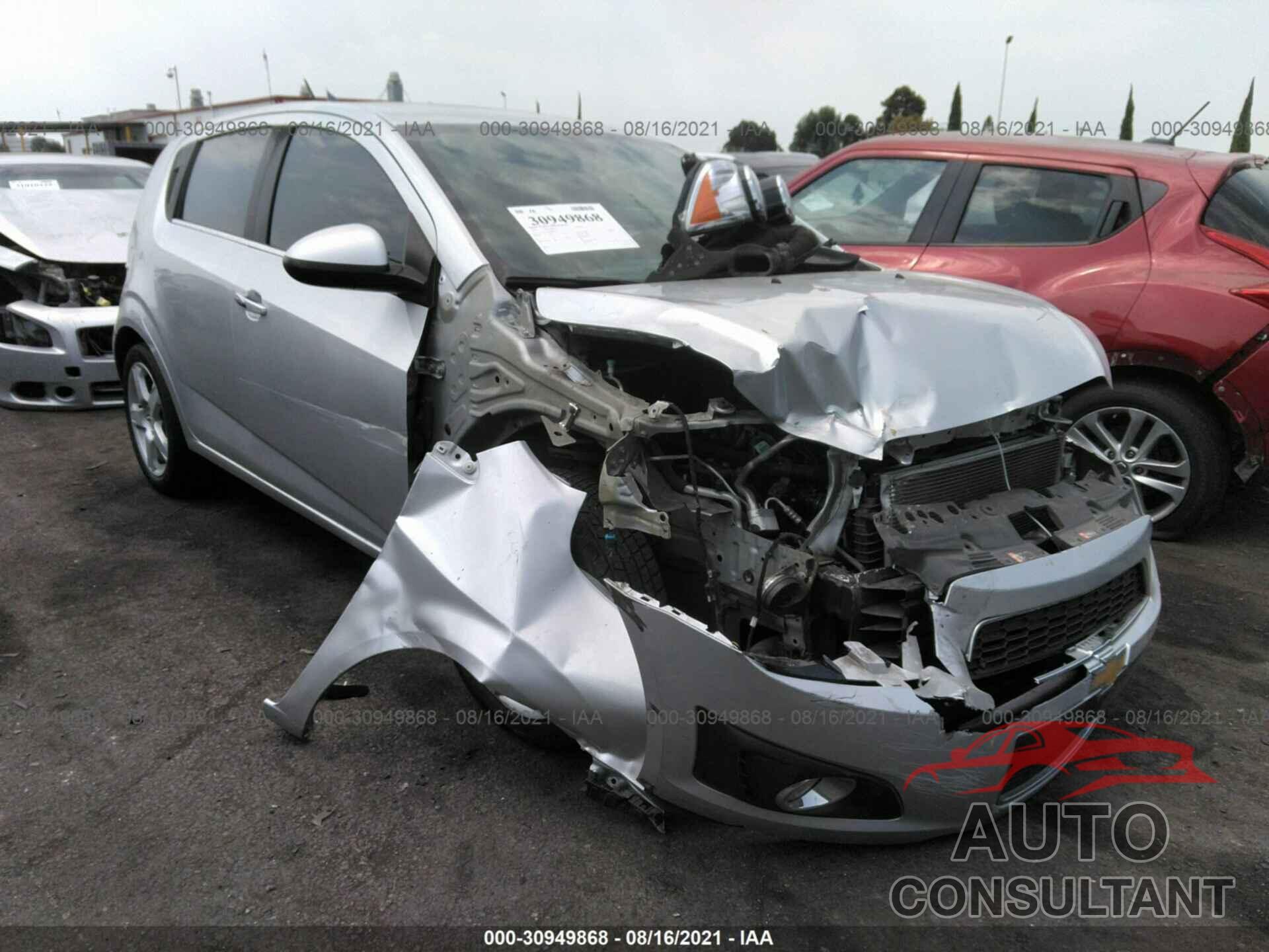 CHEVROLET SONIC 2016 - 1G1JE6SB8G4153261