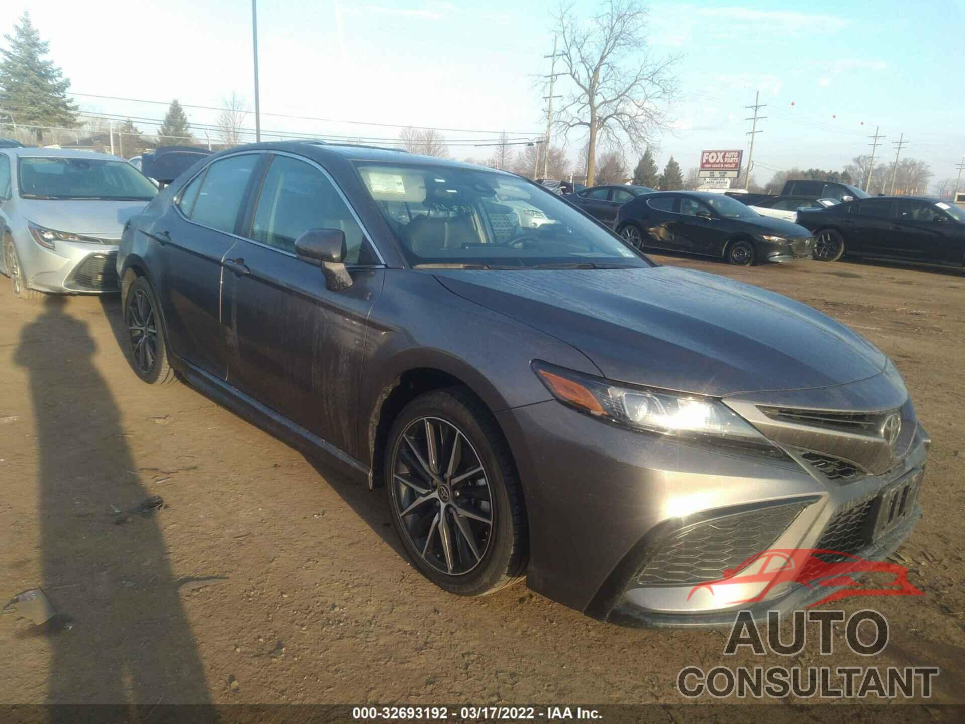 TOYOTA CAMRY 2021 - 4T1G11AK7MU438445