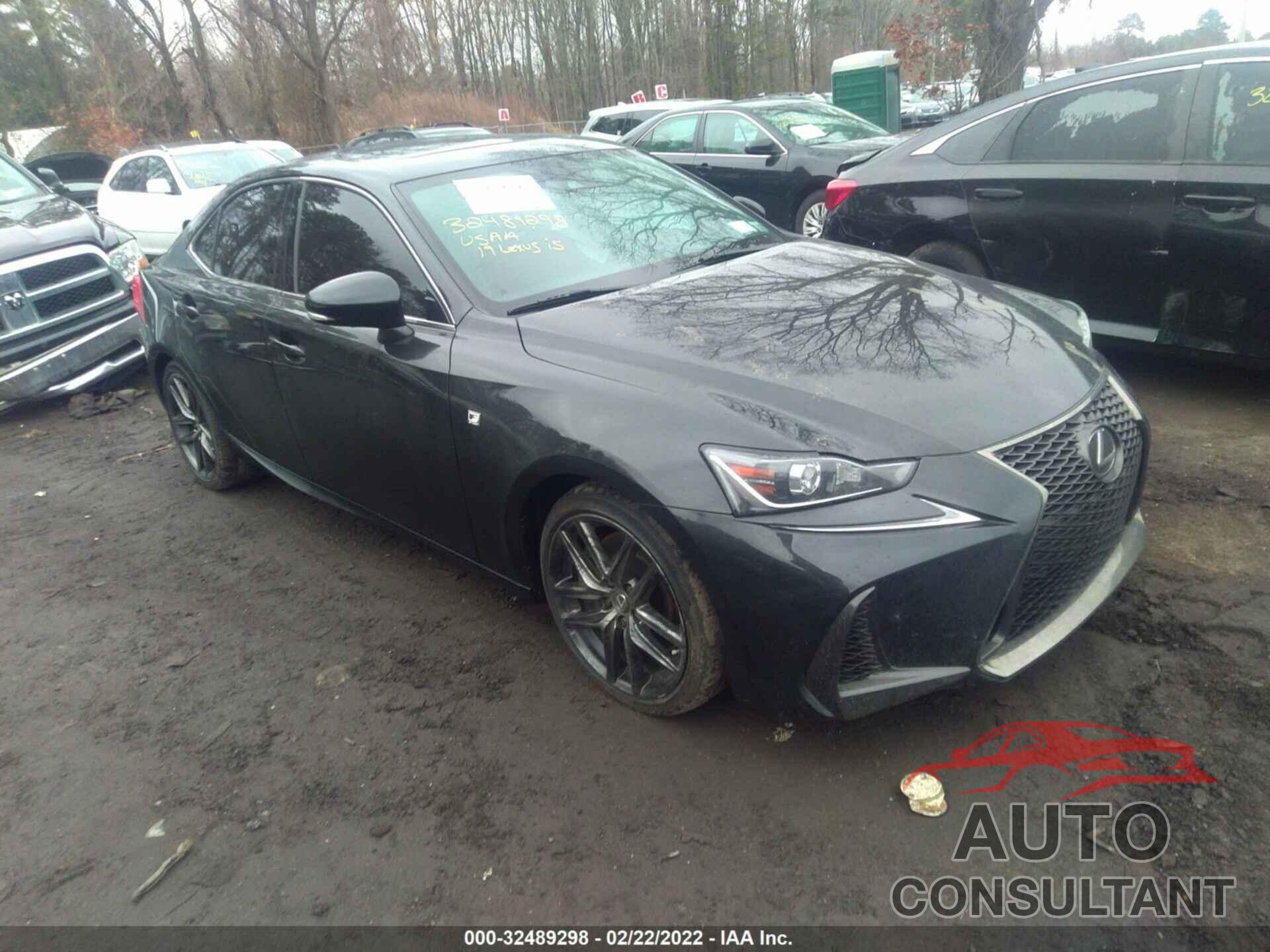 LEXUS IS 2019 - JTHC81D25K5039484