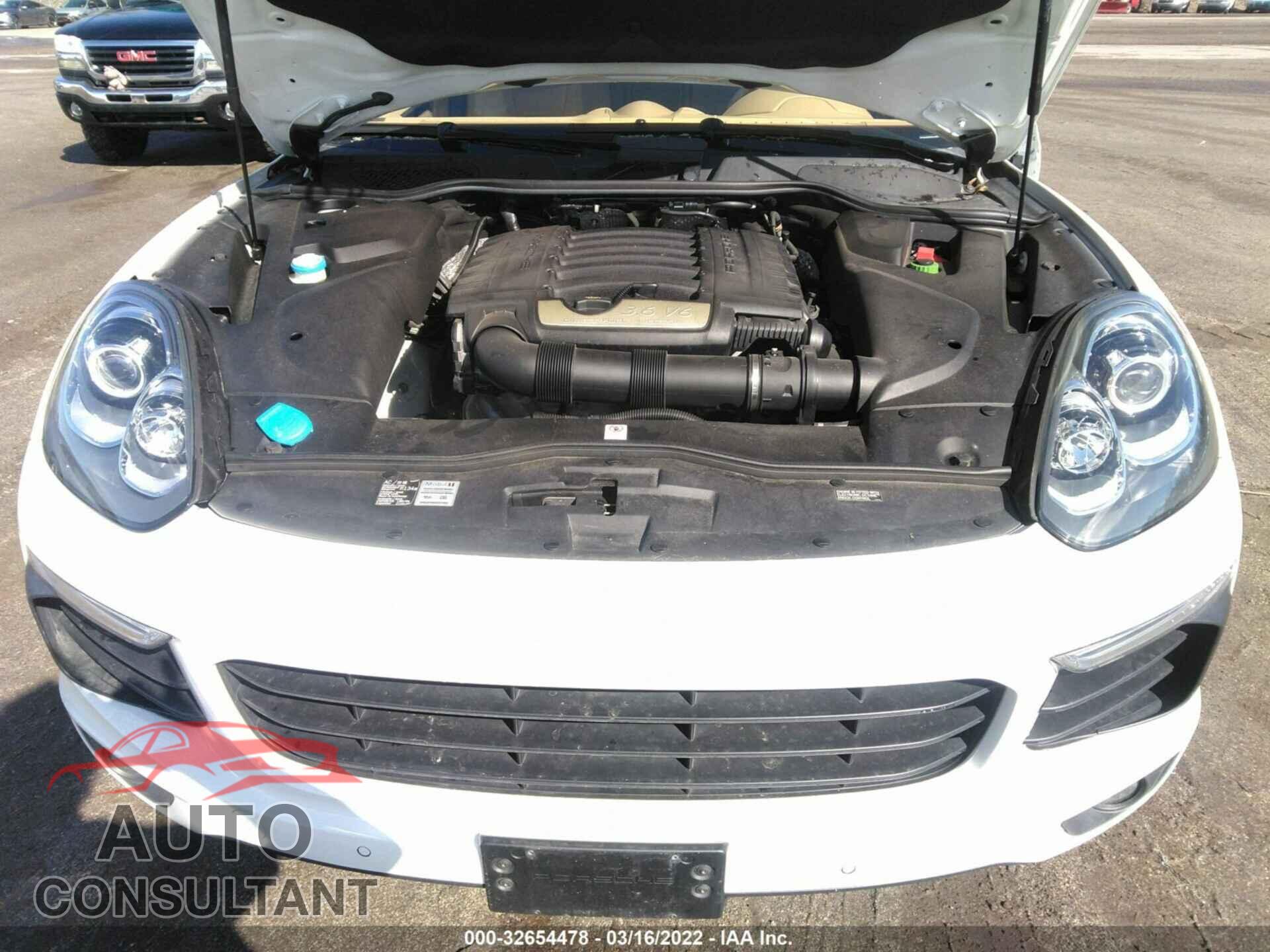 PORSCHE CAYENNE 2016 - WP1AA2A24GLA10602