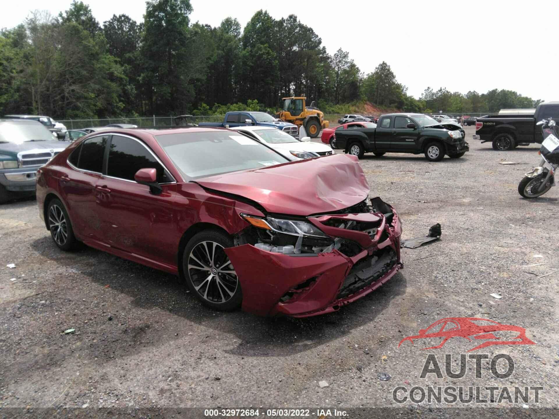 TOYOTA CAMRY 2018 - 4T1B11HK4JU651669