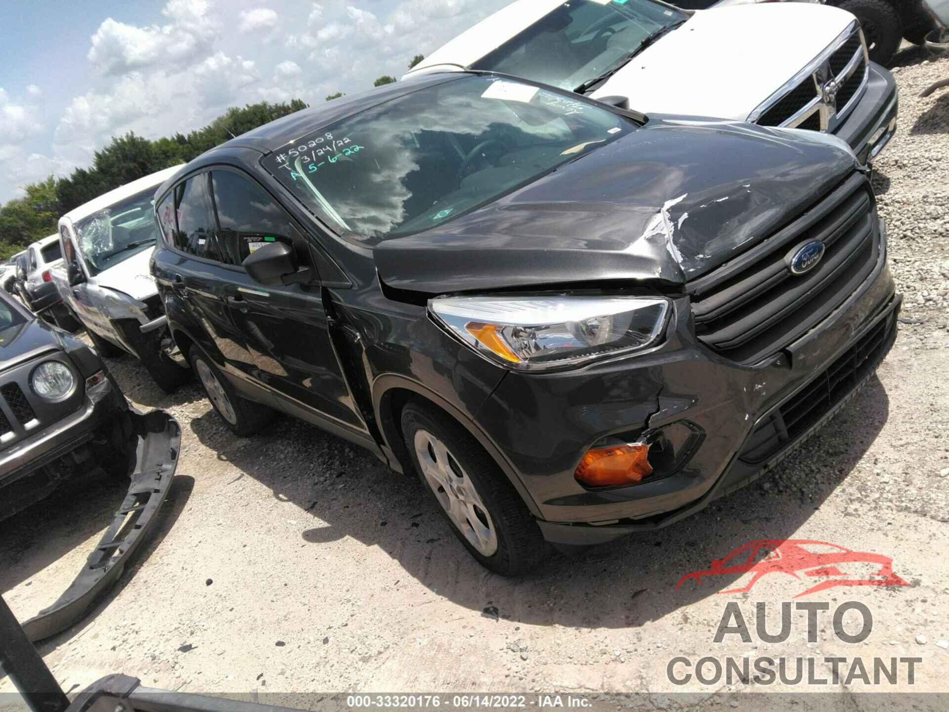 FORD ESCAPE 2017 - 1FMCU0F78HUC31668