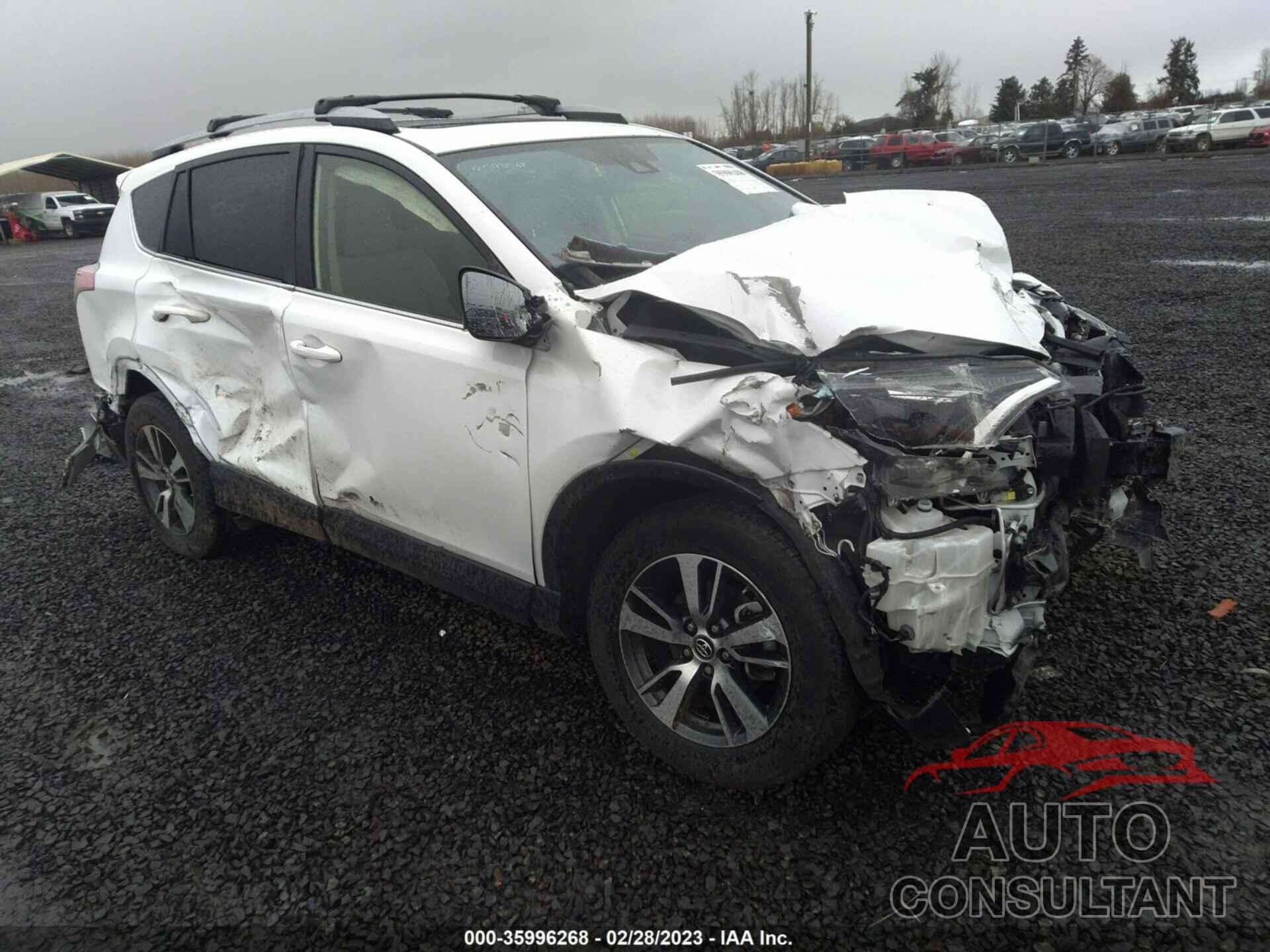 TOYOTA RAV4 2018 - JTMRFREV5JD231288