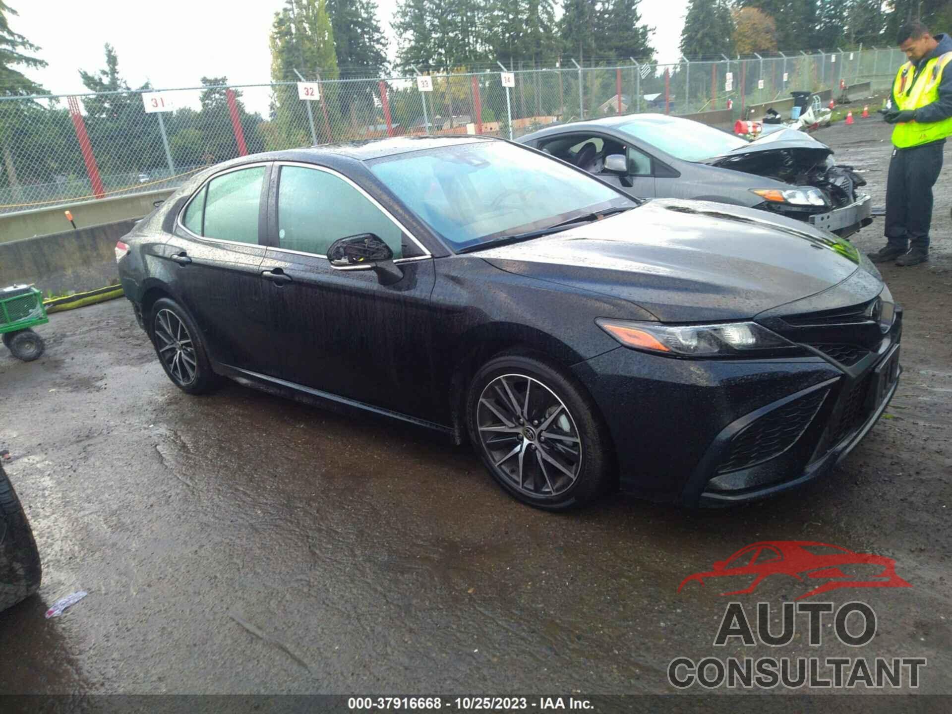 TOYOTA CAMRY 2022 - 4T1G11AK9NU718725
