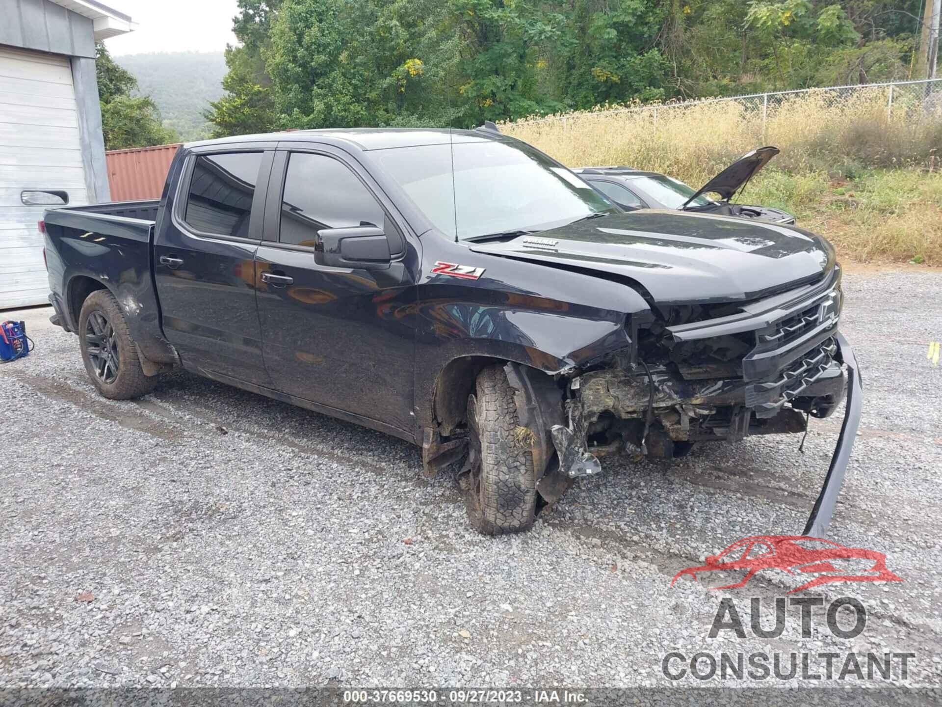 CHEVROLET SILVERADO 1500 2023 - 1GCUDEE87PZ274741