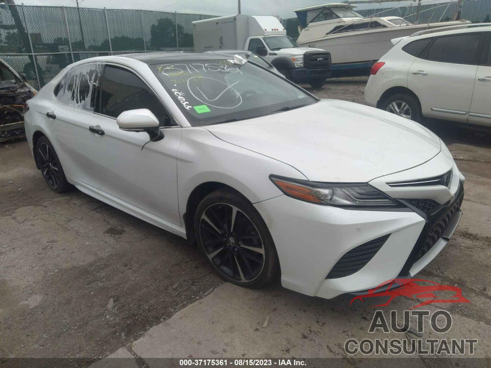 TOYOTA CAMRY 2018 - 4T1BZ1HK6JU020155