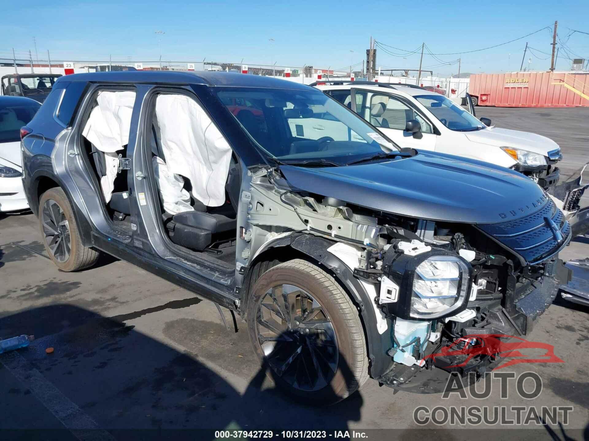 MITSUBISHI OUTLANDER 2023 - JA4J3UA82PZ058585