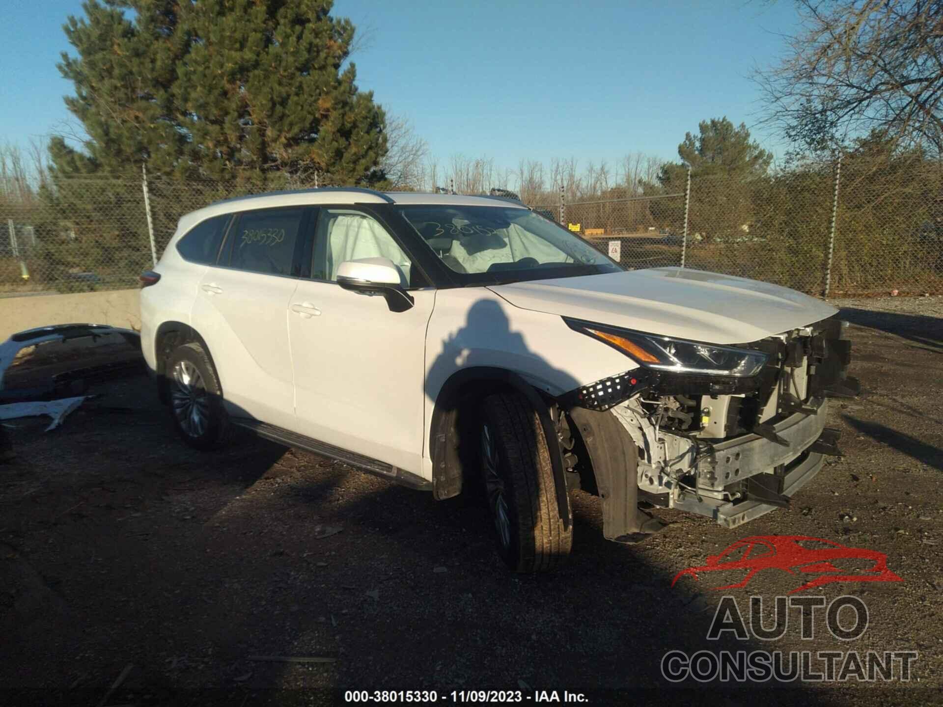 TOYOTA HIGHLANDER 2023 - 5TDKDRBH0PS005176