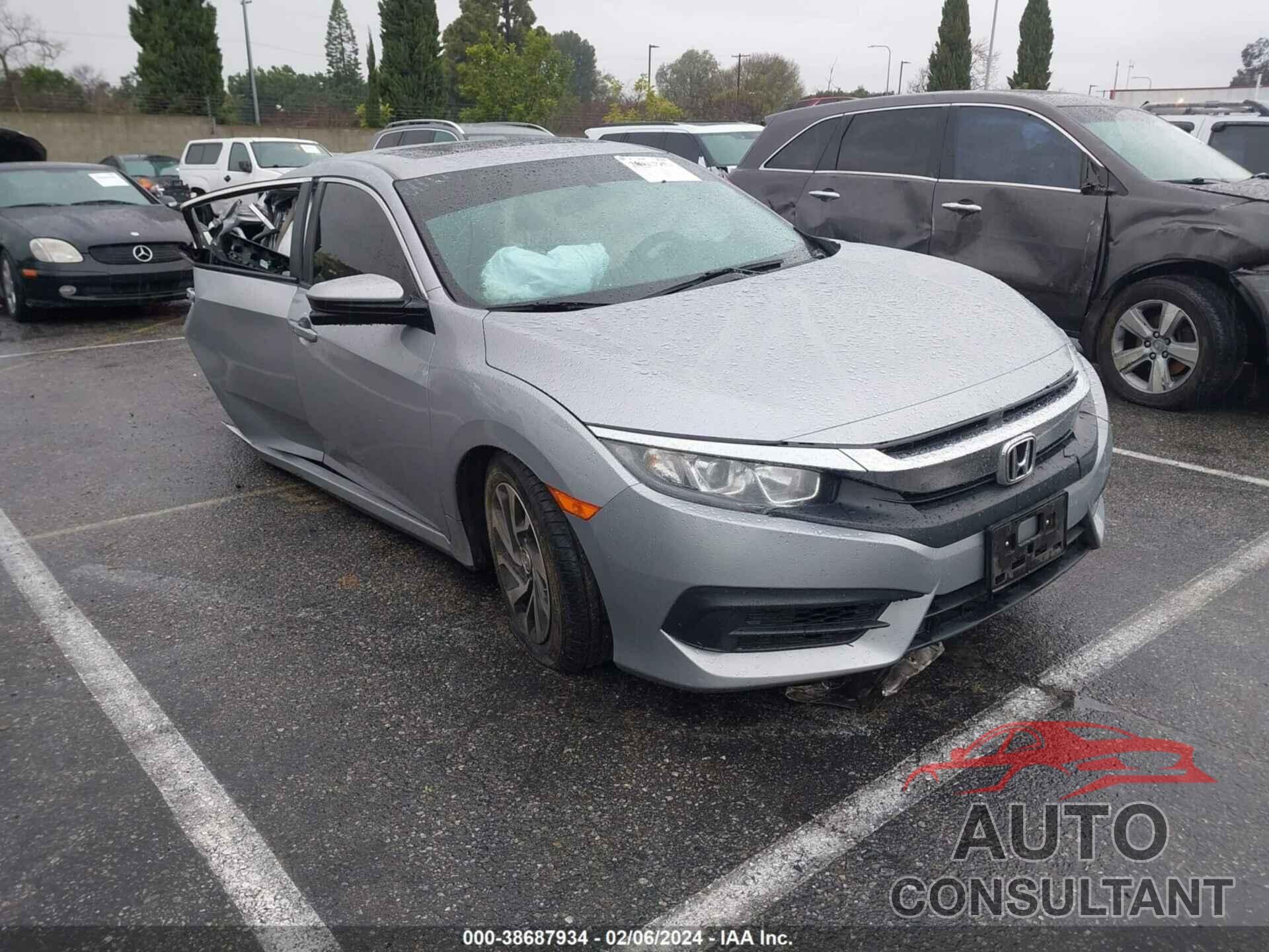 HONDA CIVIC 2018 - 2HGFC2F79JH502618