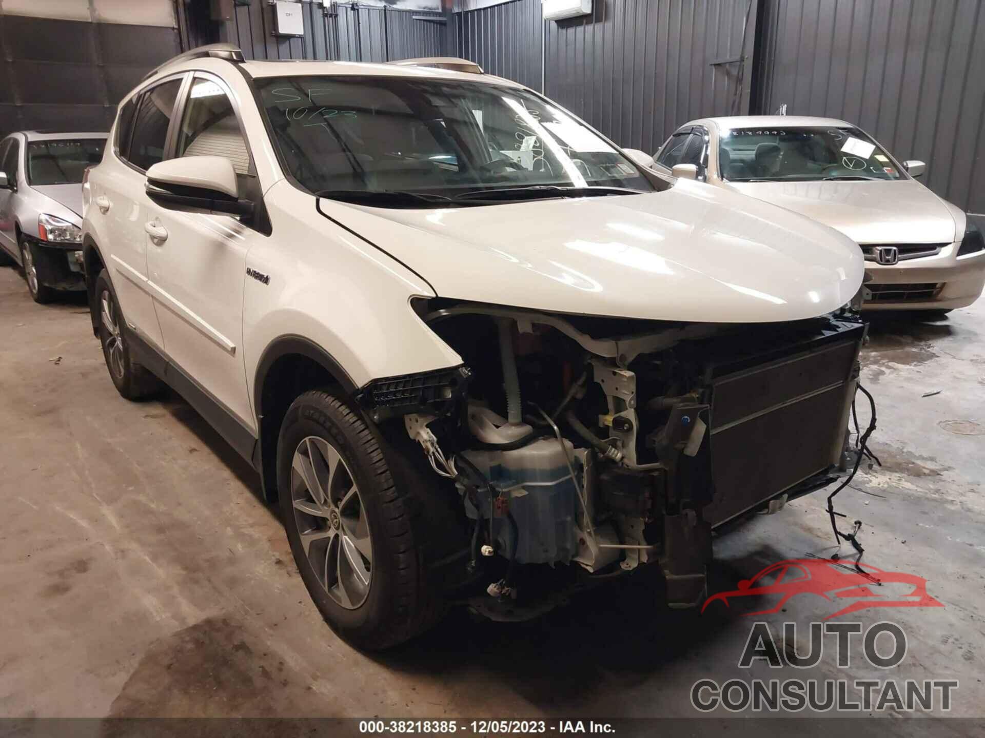 TOYOTA RAV4 2018 - JTMRJREV8JD199726