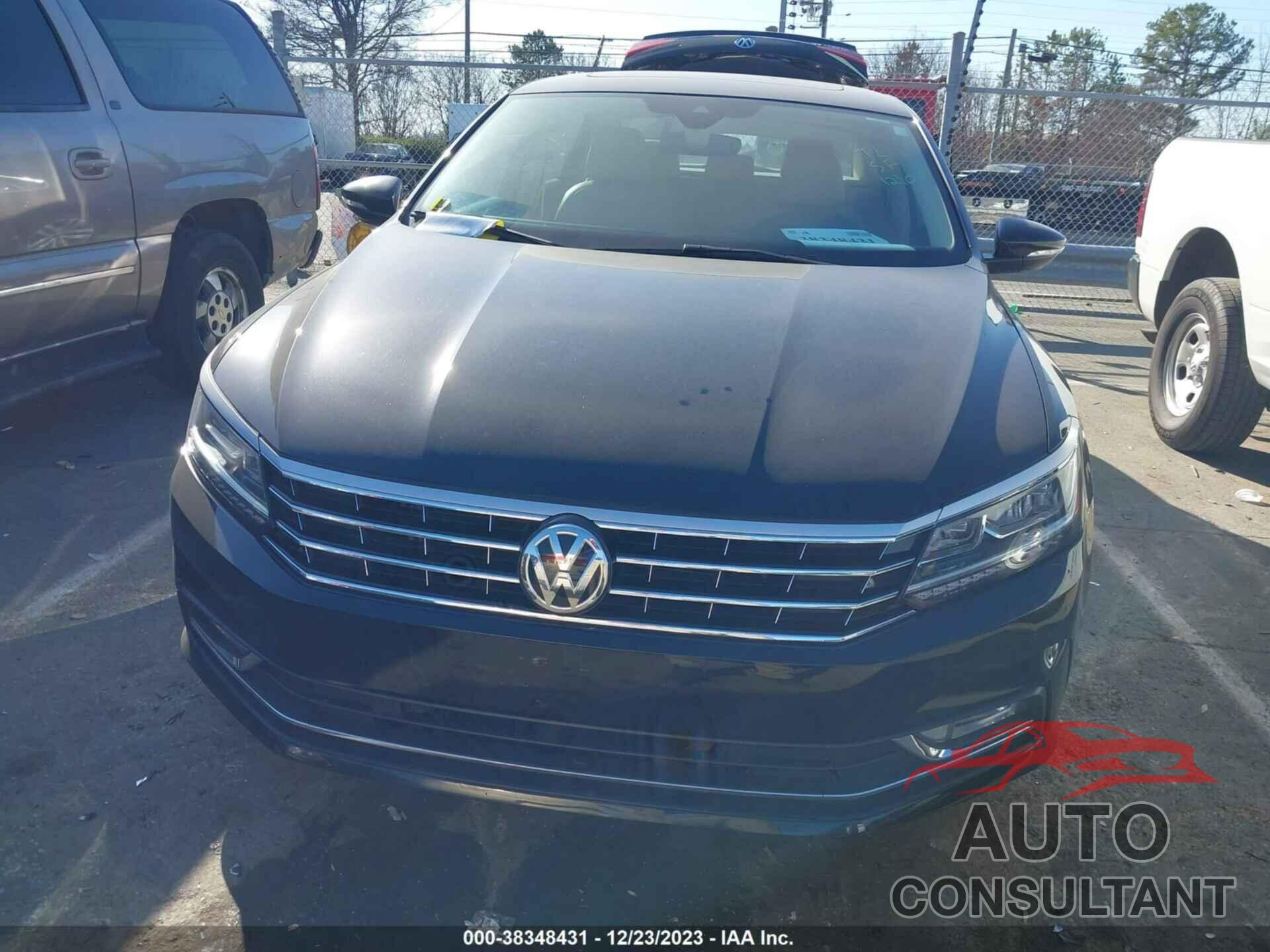 VOLKSWAGEN PASSAT 2018 - 1VWCA7A31JC019116