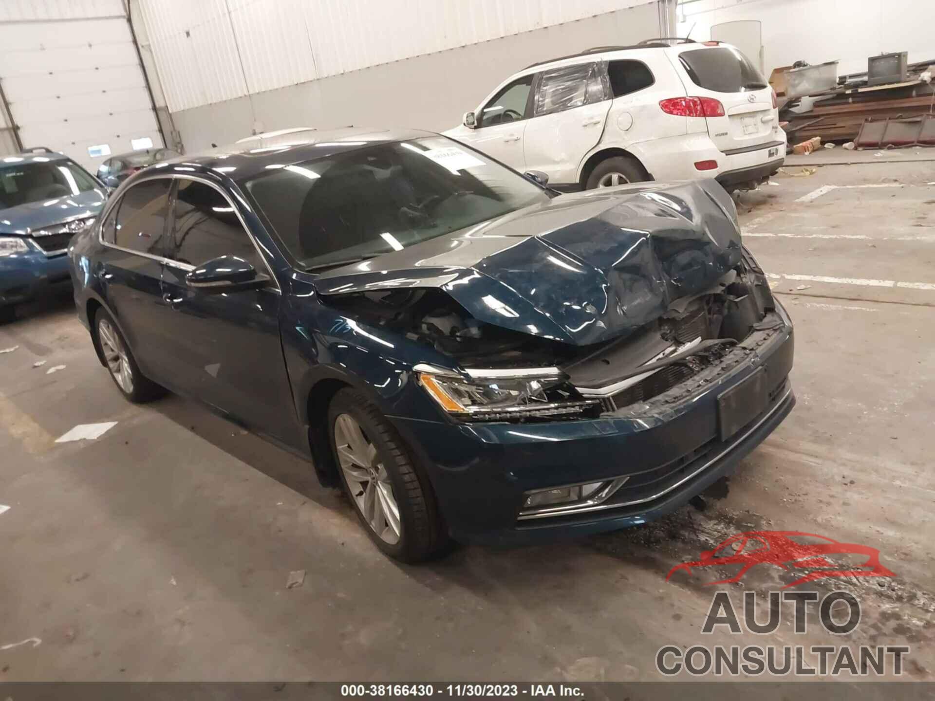VOLKSWAGEN PASSAT 2018 - 1VWCA7A37JC009478