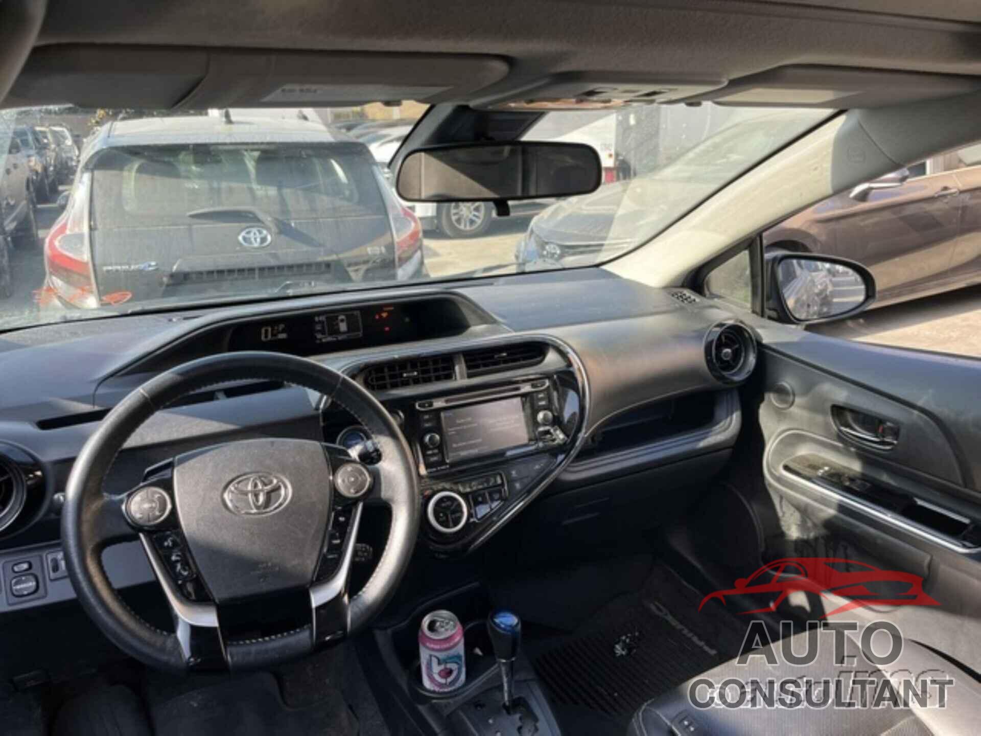 TOYOTA PRIUS C 2018 - JTDKDTB3XJ1606262