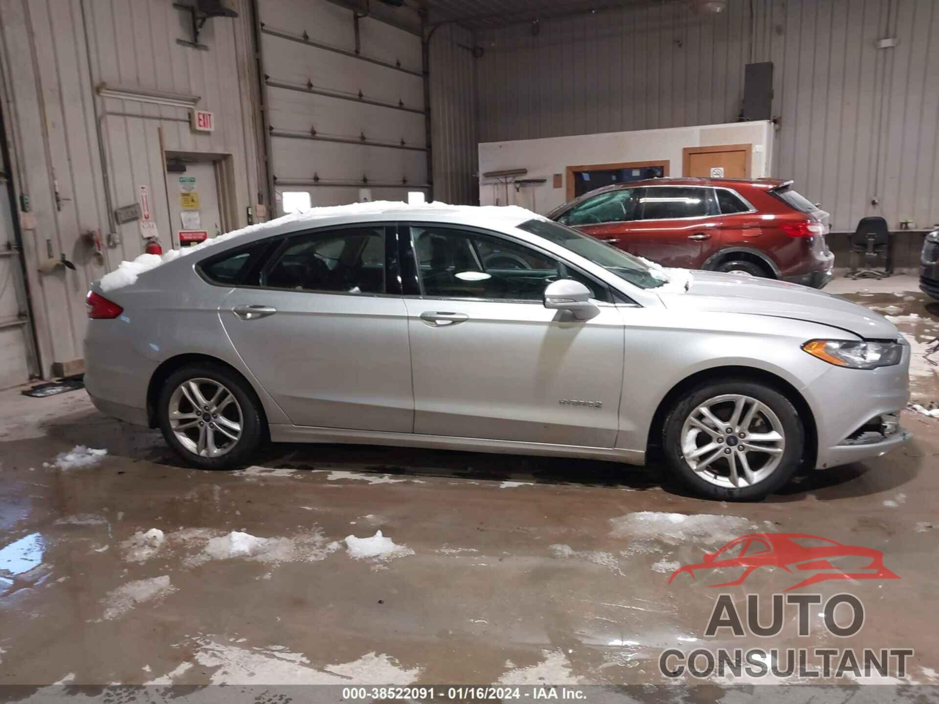 FORD FUSION HYBRID 2018 - 3FA6P0LU1JR194789