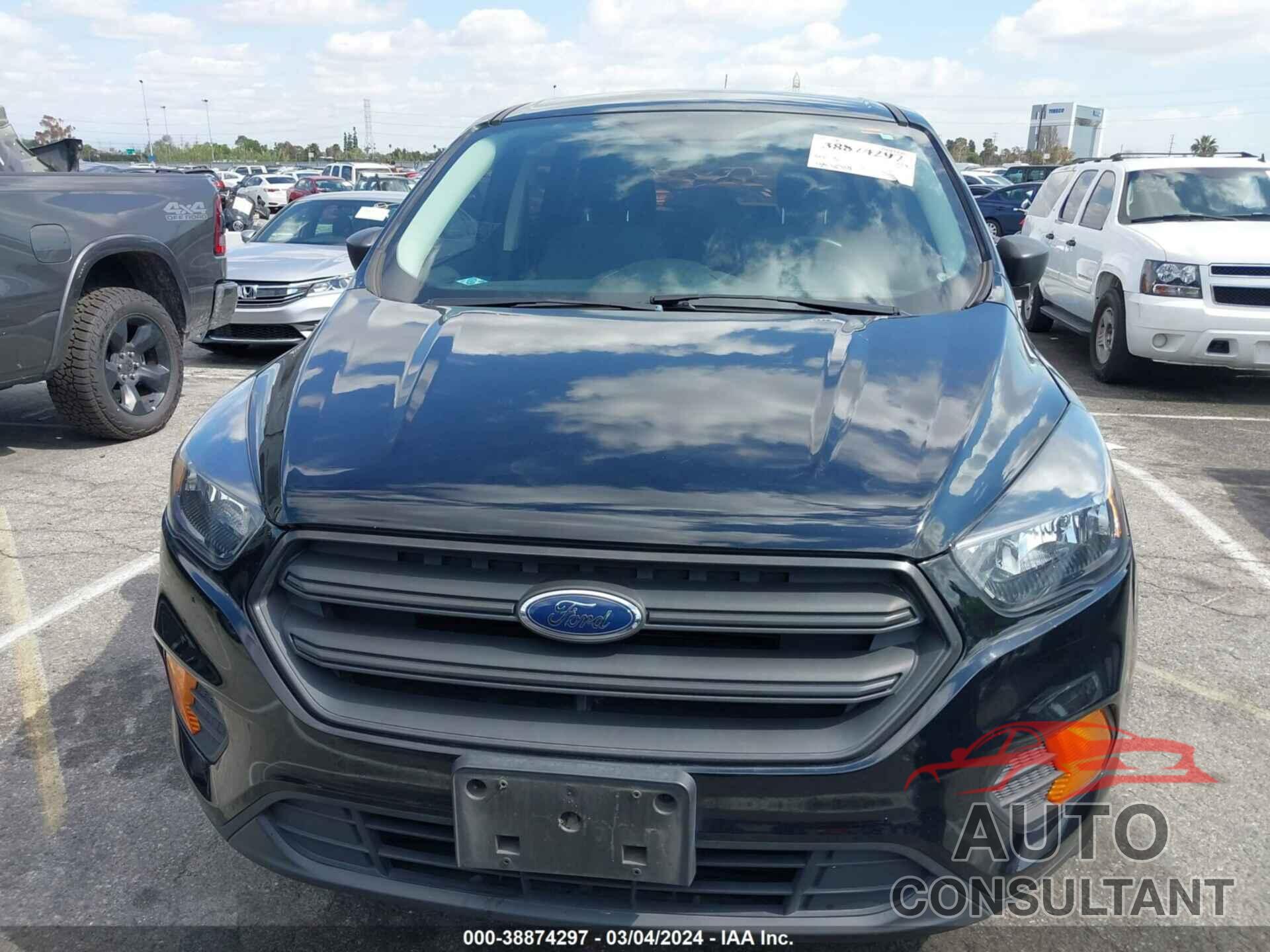 FORD ESCAPE 2018 - 1FMCU0F72JUC88843