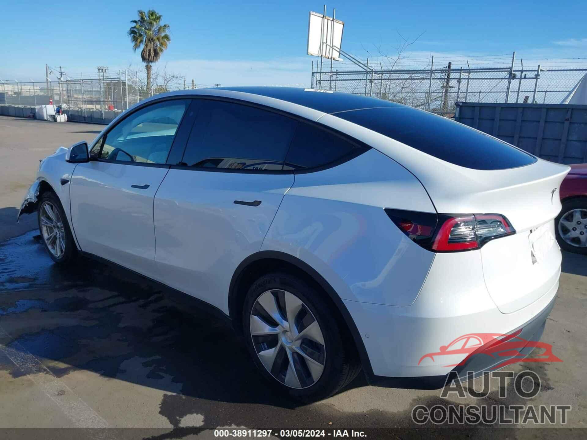 TESLA MODEL Y 2020 - 5YJYGDEE5LF032099