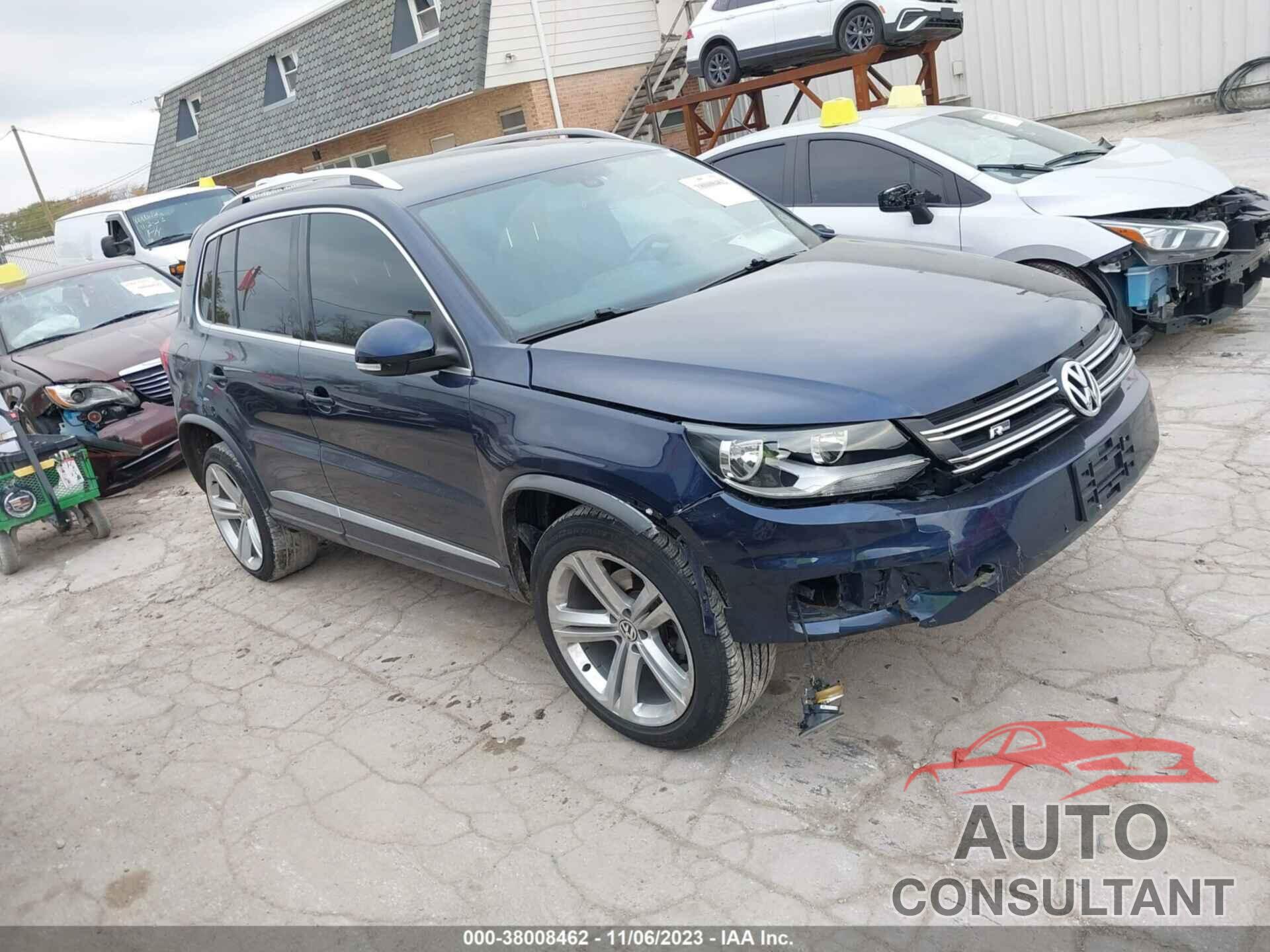 VOLKSWAGEN TIGUAN 2016 - WVGAV7AX8GW088387