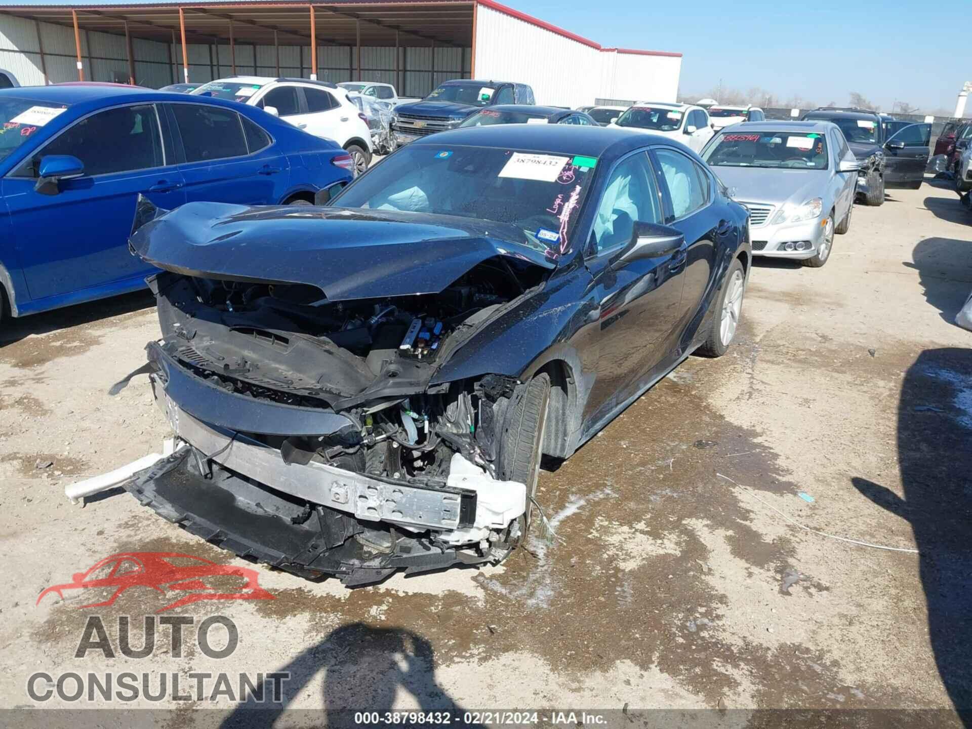 LEXUS IS 300 2021 - JTHAA1D20M5113523