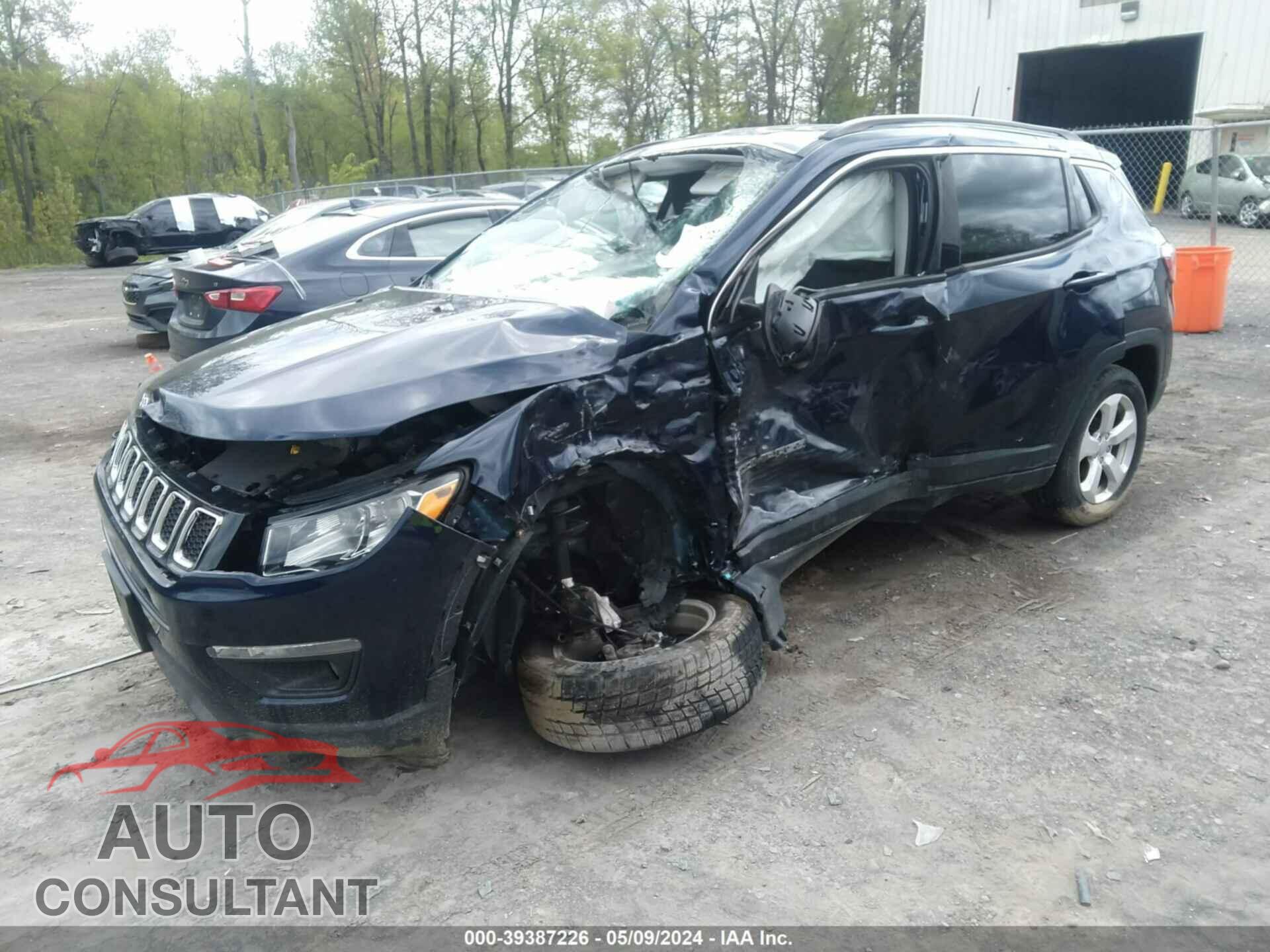 JEEP COMPASS 2018 - 3C4NJDBB2JT239532
