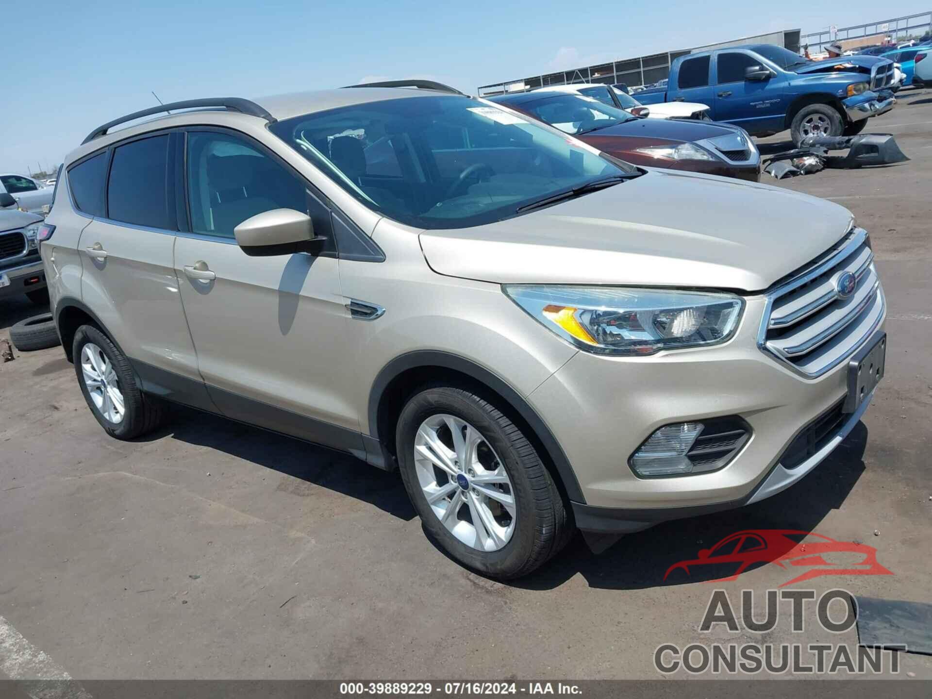 FORD ESCAPE 2018 - 1FMCU0GD5JUA10216