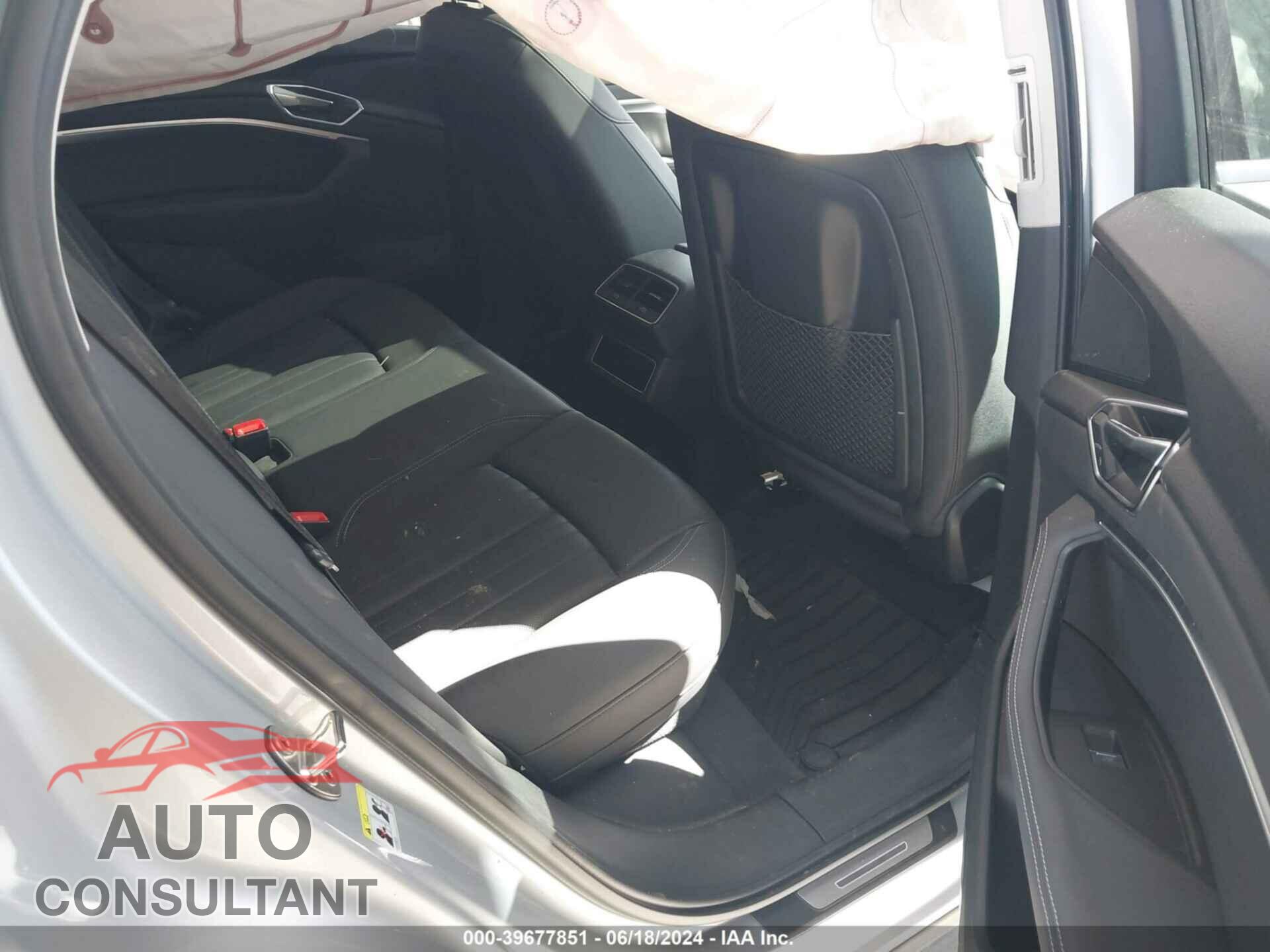 AUDI E-TRON 2019 - WA1LAAGE9KB017236