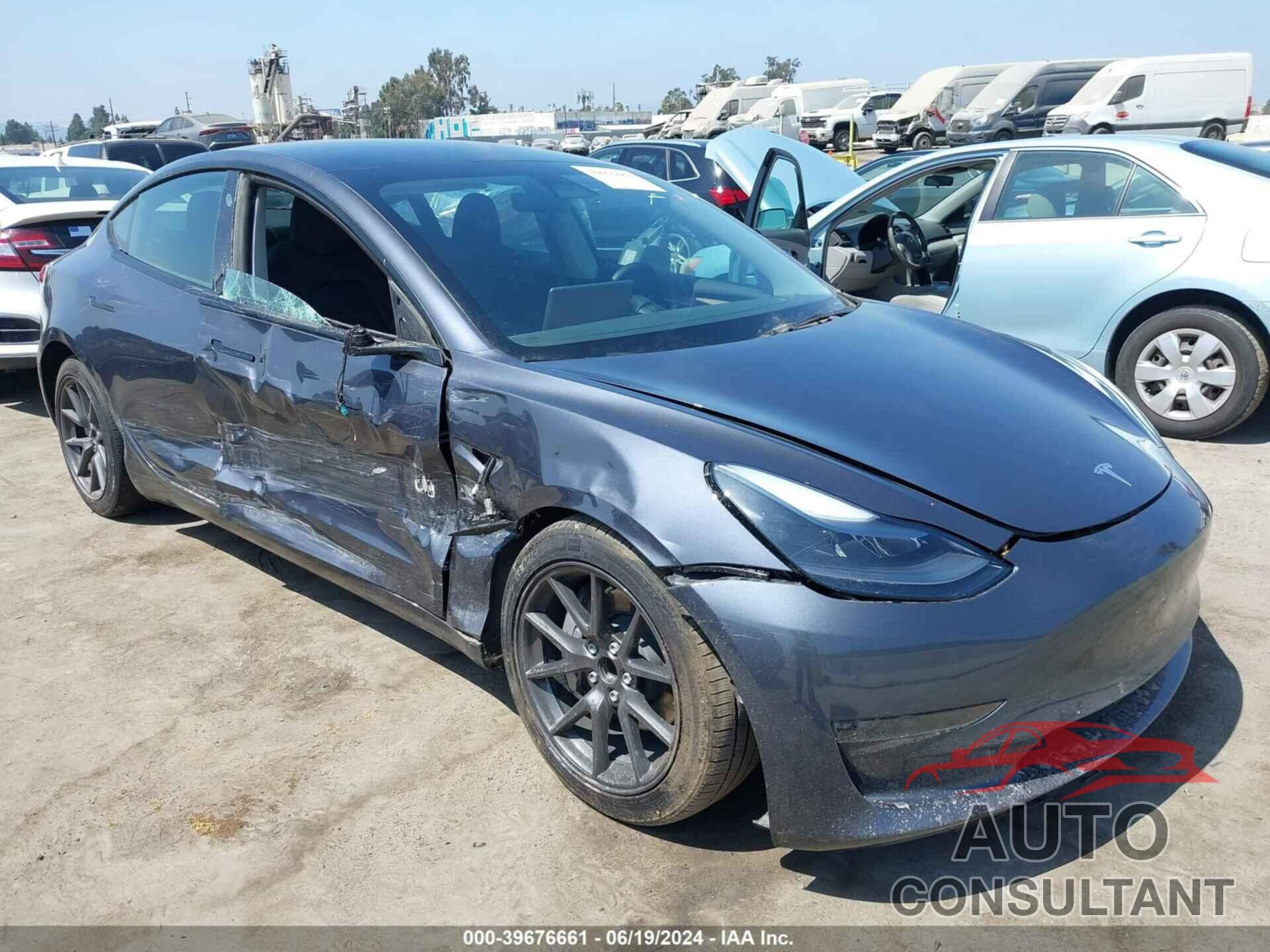 TESLA MODEL 3 2023 - 5YJ3E1EA5PF686439