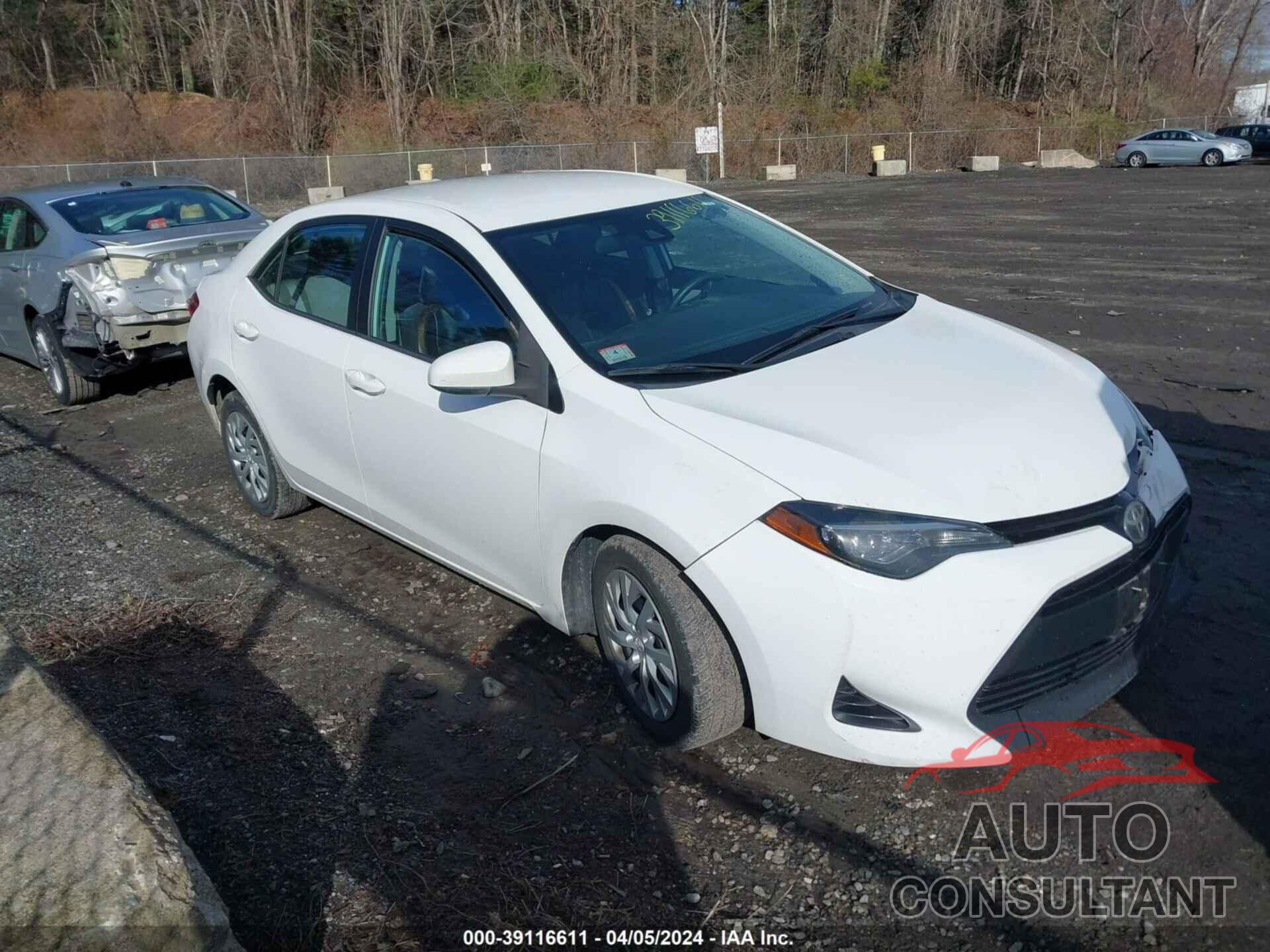 TOYOTA COROLLA 2018 - 2T1BURHE8JC015466