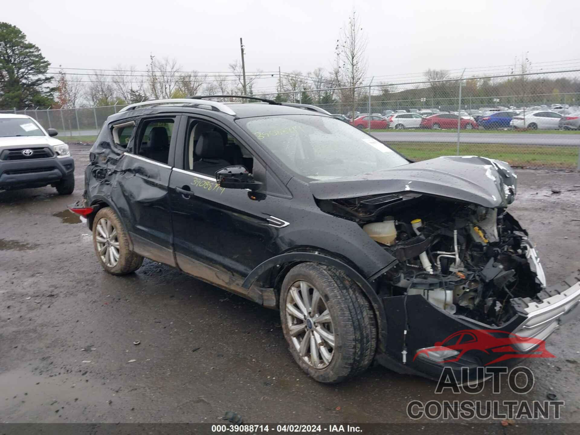 FORD ESCAPE 2017 - 1FMCU9J9XHUC02959