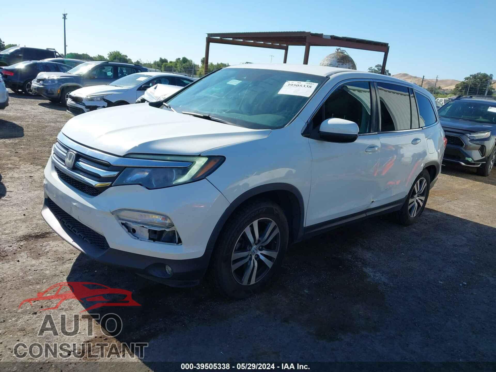 HONDA PILOT 2017 - 5FNYF5H48HB028101