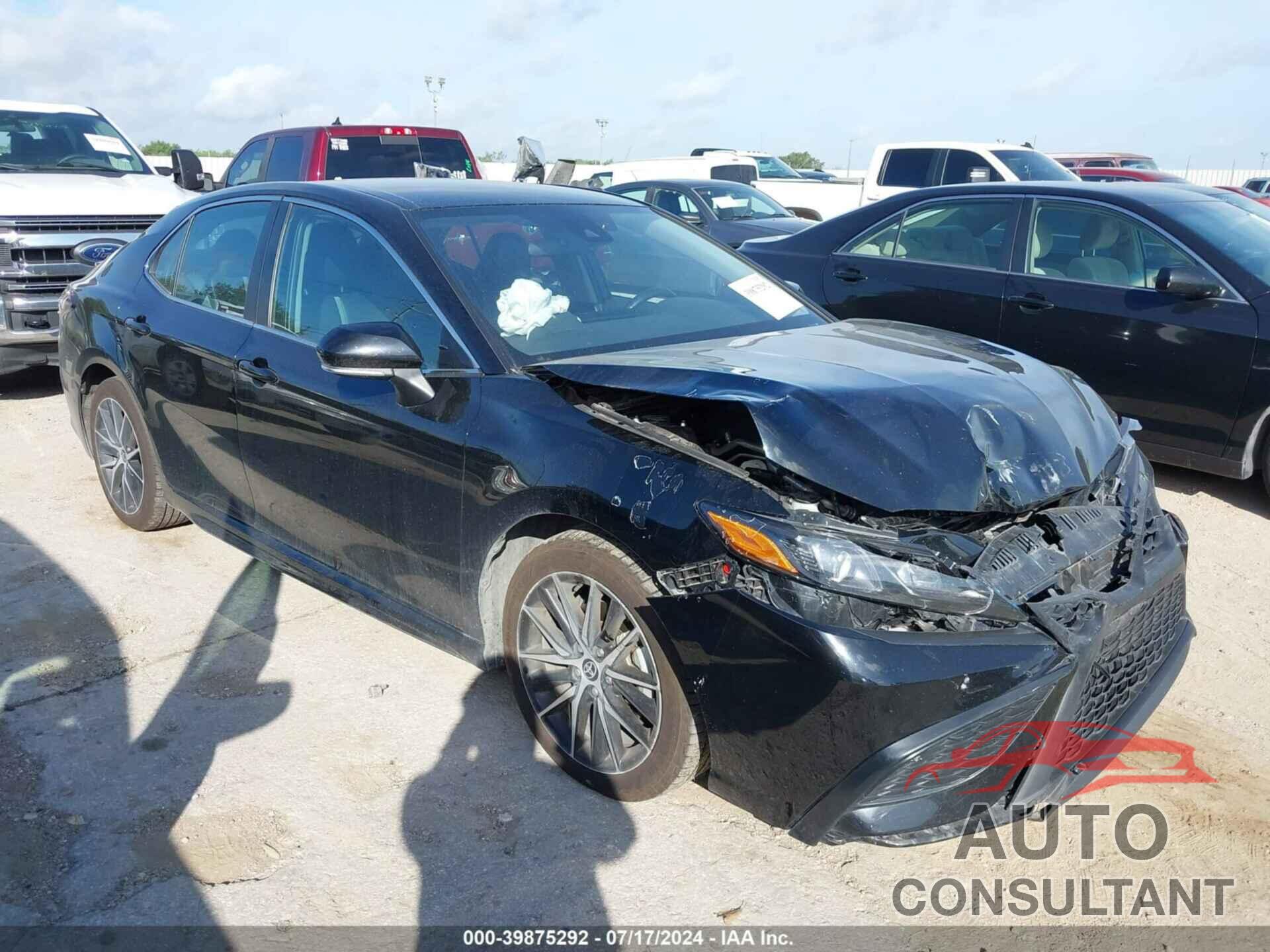 TOYOTA CAMRY 2023 - 4T1G11AK4PU727819
