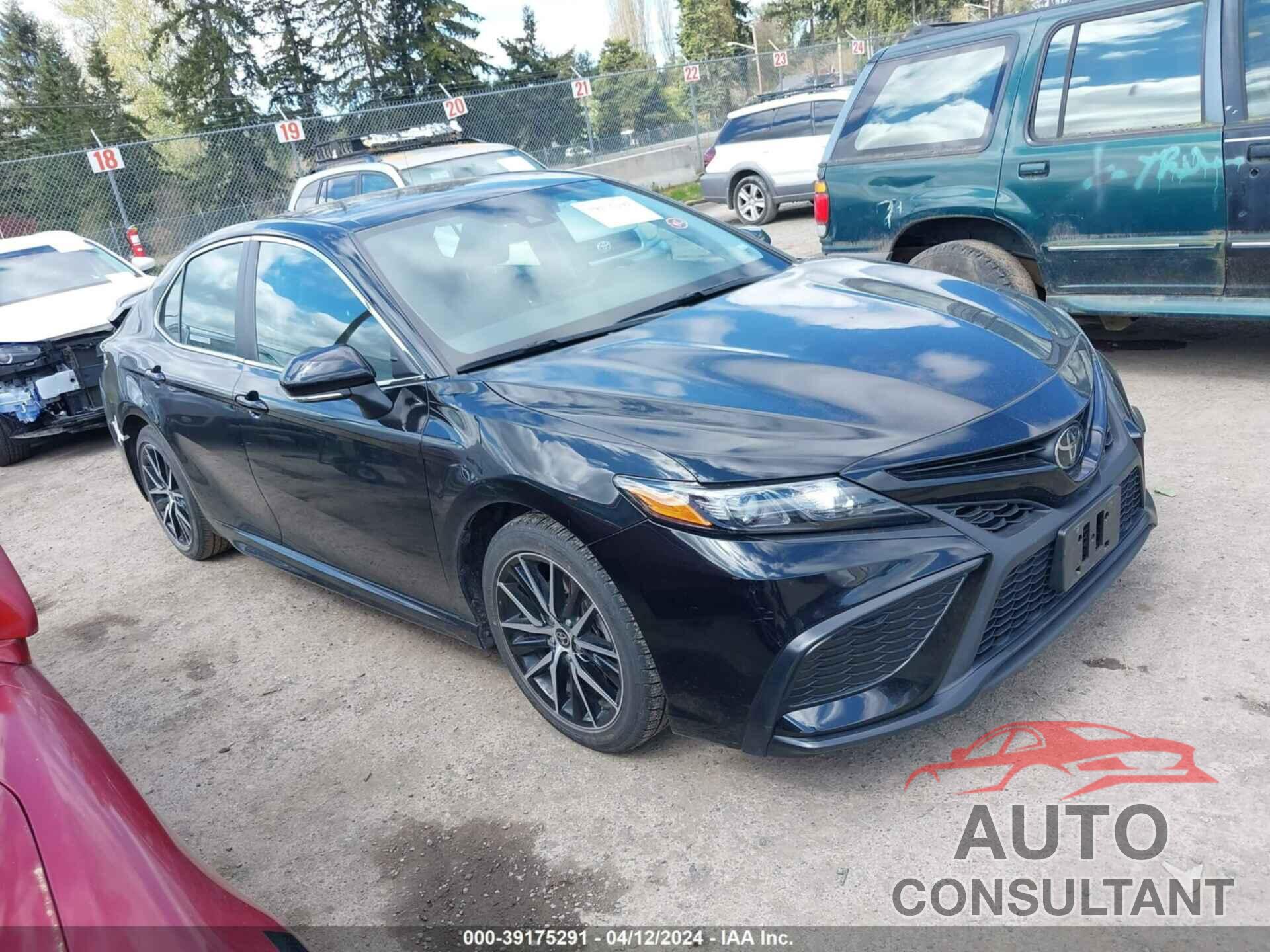 TOYOTA CAMRY 2023 - 4T1G11AK3PU771682