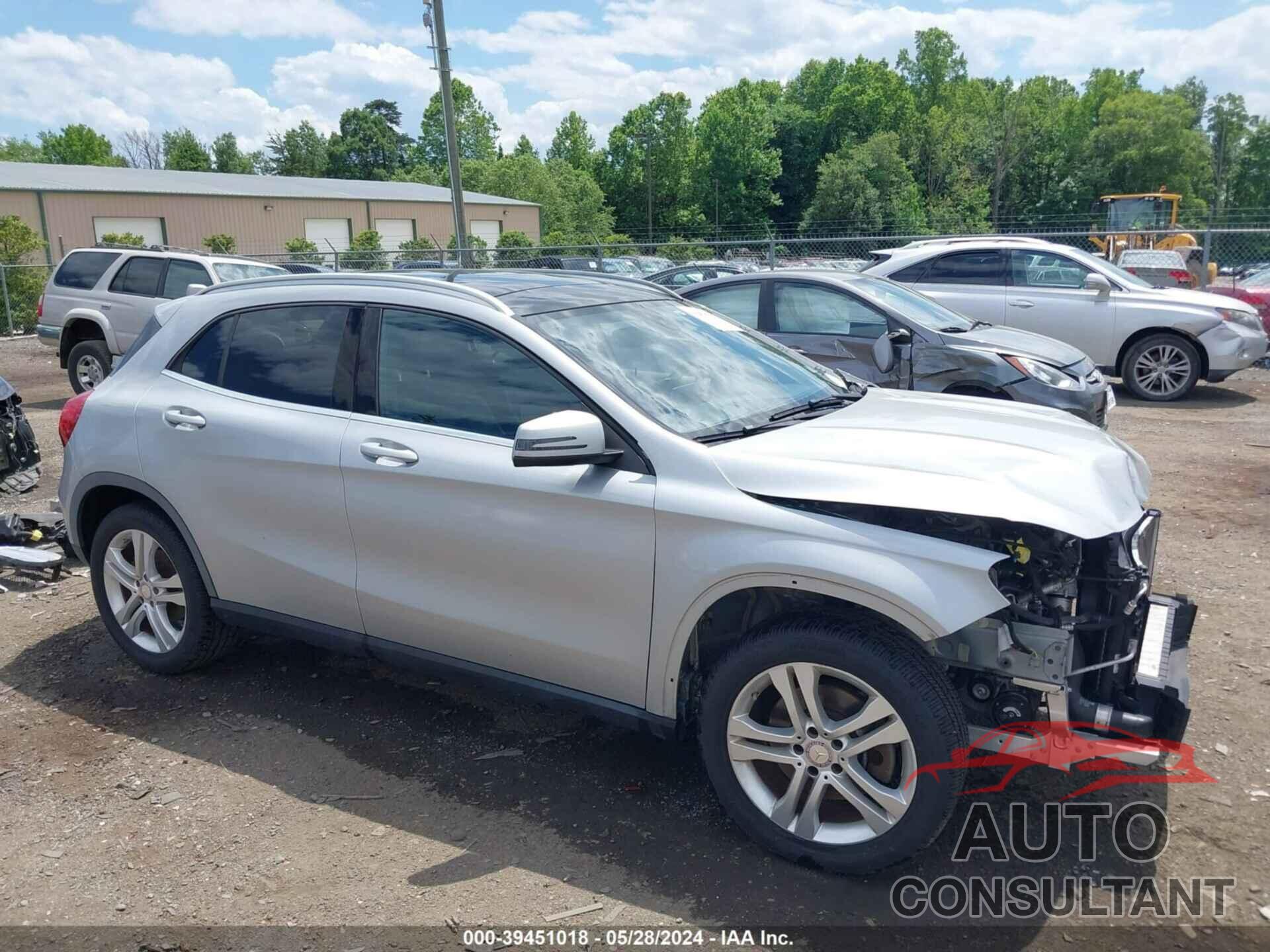 MERCEDES-BENZ GLA 250 2017 - WDCTG4GB4HJ329050