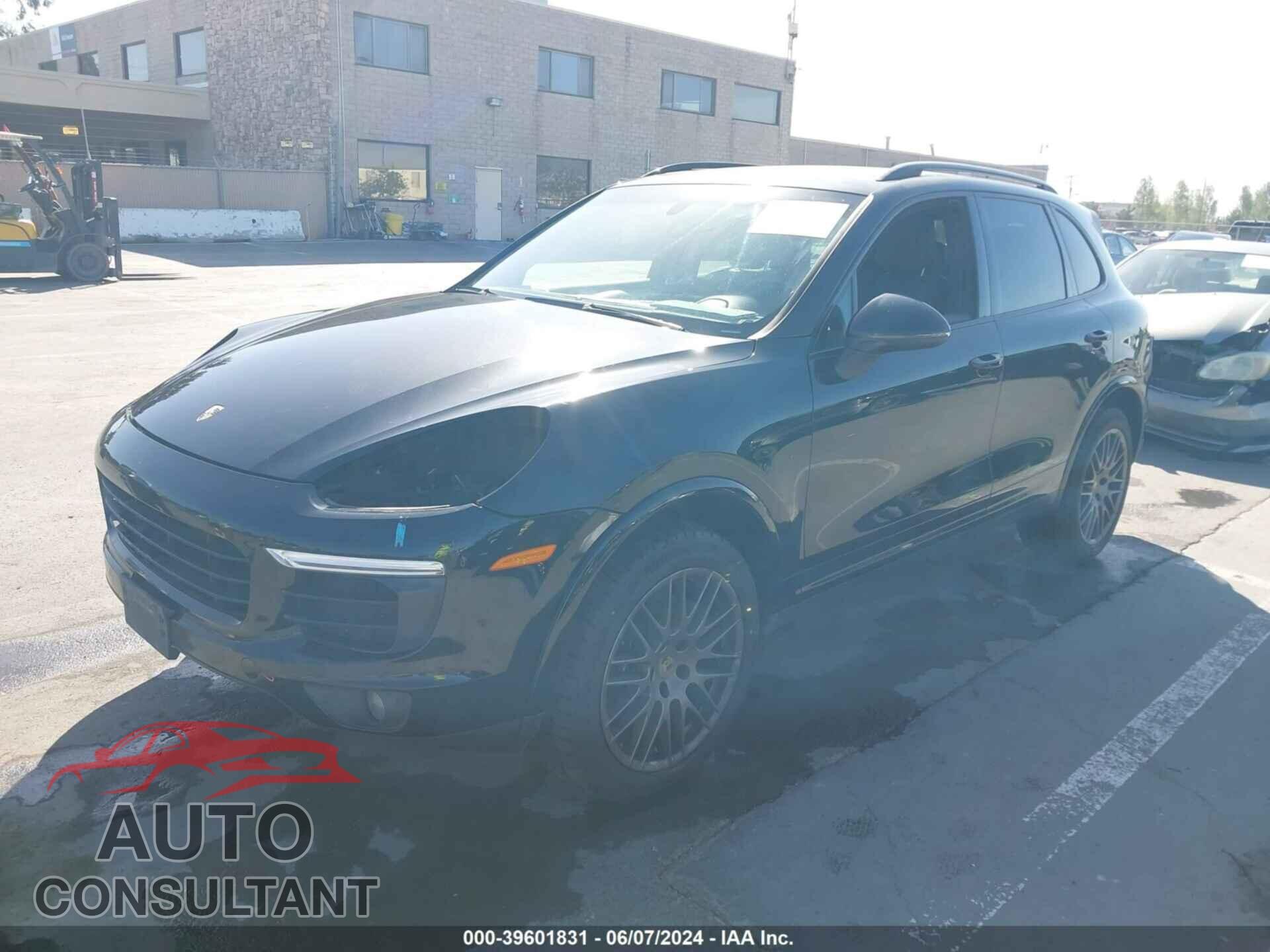 PORSCHE CAYENNE 2017 - WP1AA2A23HKA83550