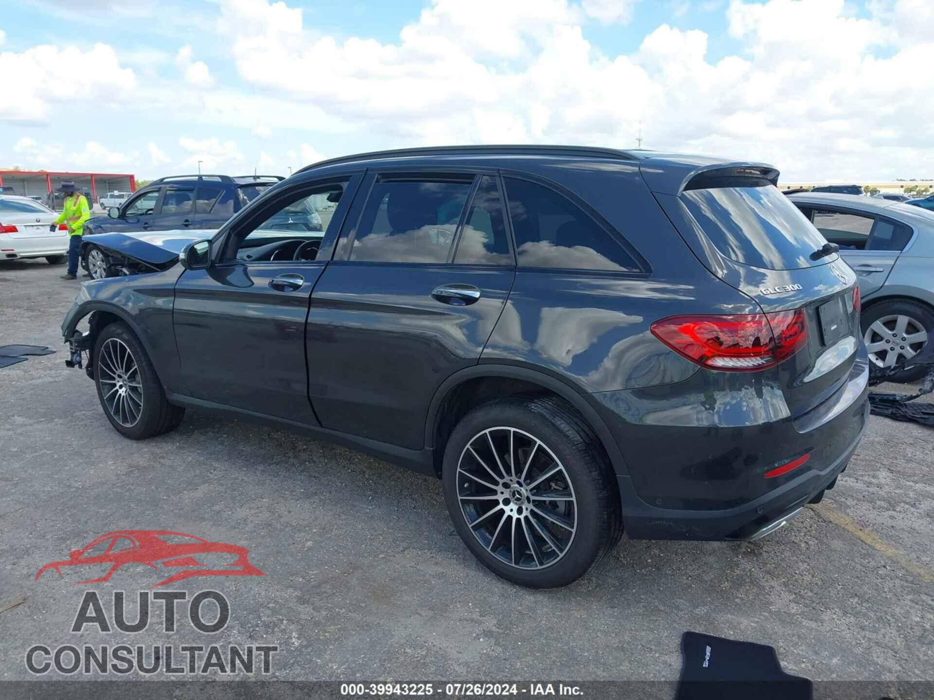 MERCEDES-BENZ GLC 300 2022 - W1N0G8DB9NV347318