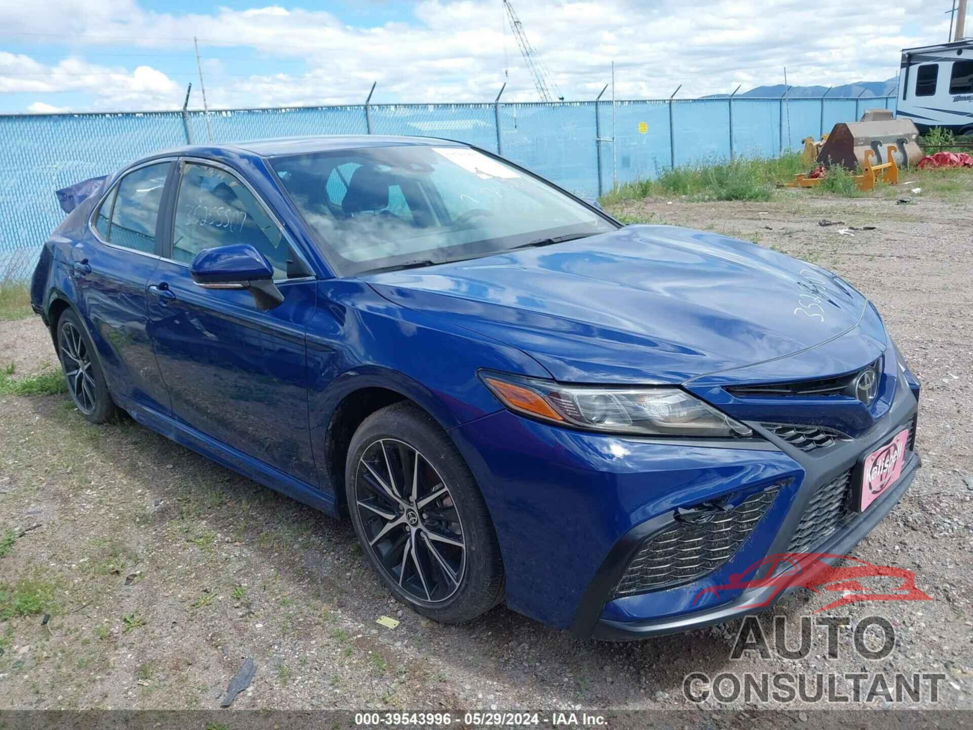 TOYOTA CAMRY 2023 - 4T1G11AK8PU103070