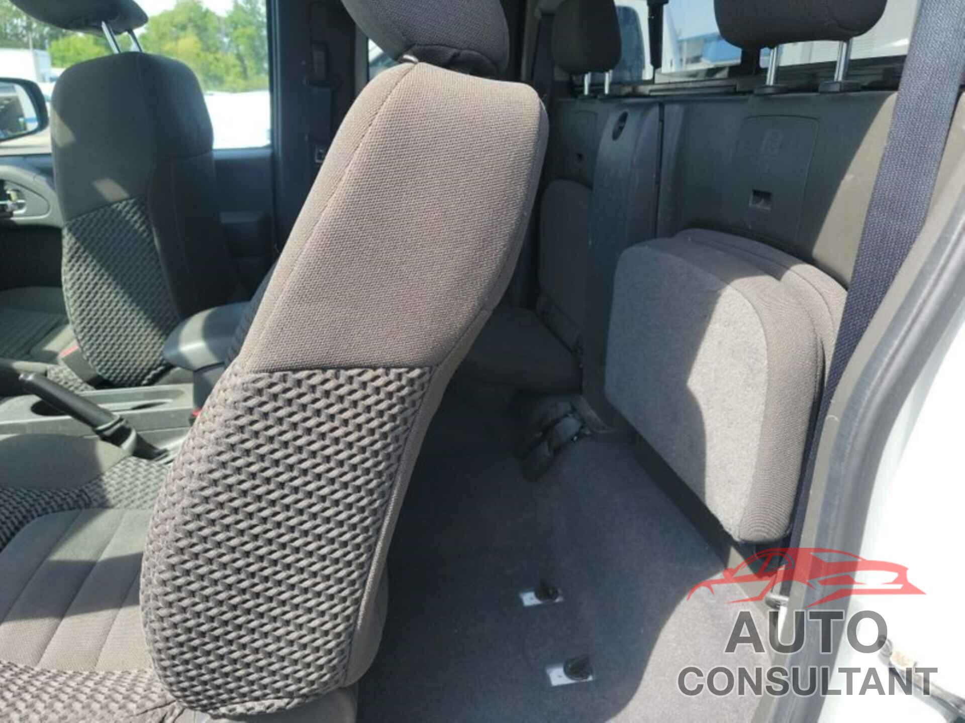 NISSAN FRONTIER 2018 - 1N6AD0CU8JN765367