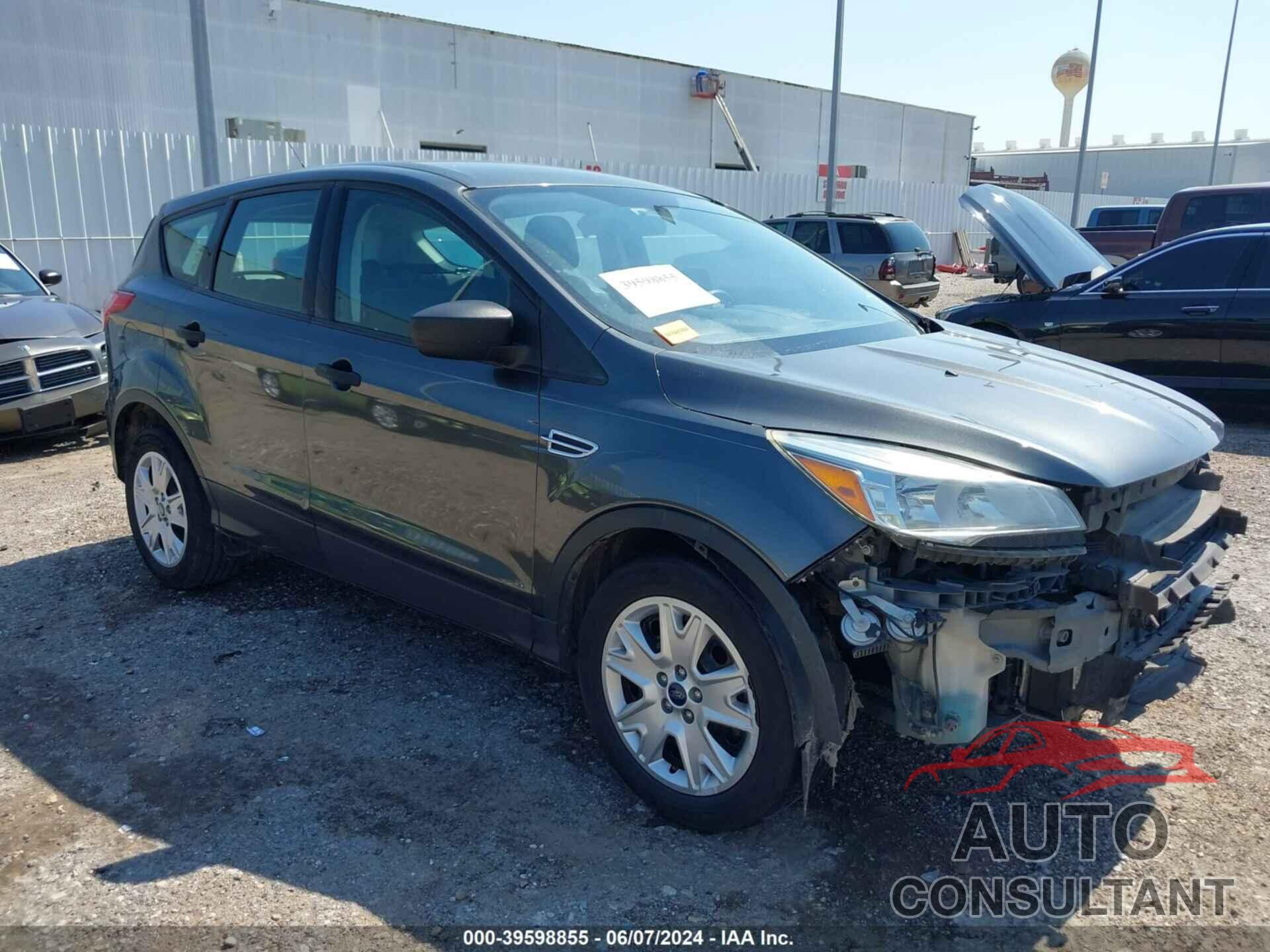 FORD ESCAPE 2016 - 1FMCU0F71GUC10675