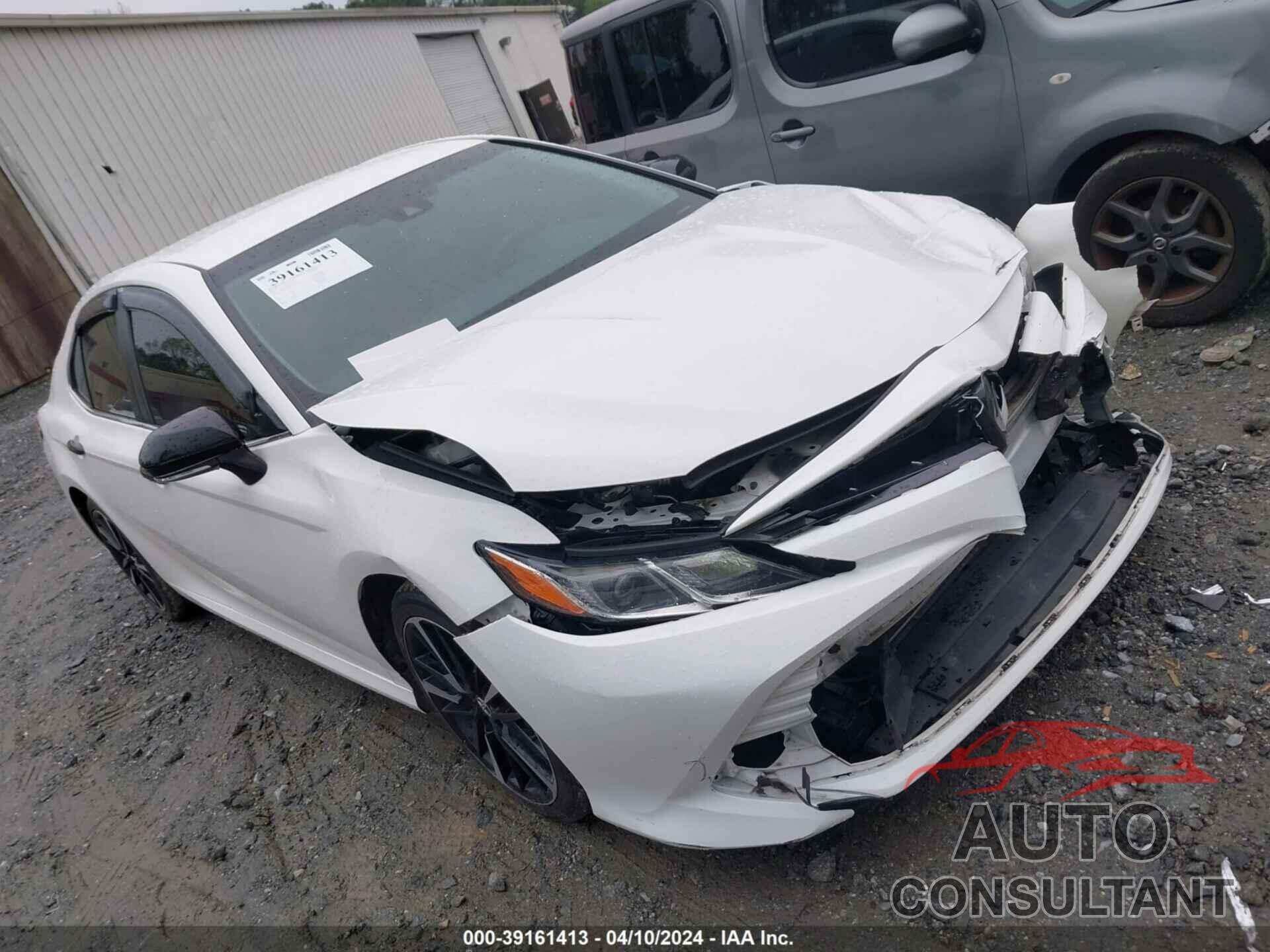 TOYOTA CAMRY 2018 - JTNB11HKXJ3047632