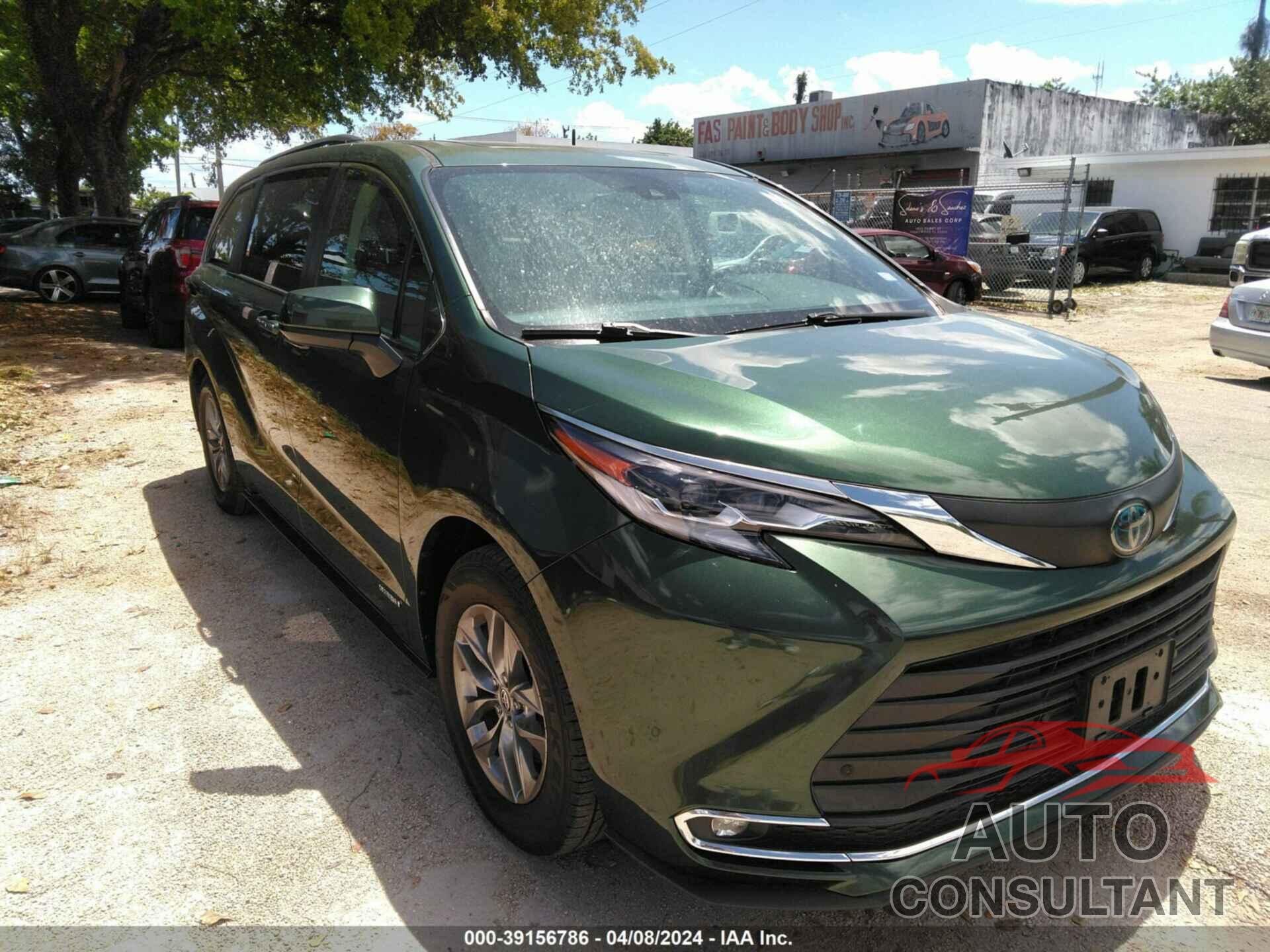 TOYOTA SIENNA 2021 - 5TDYRKECXMS012652