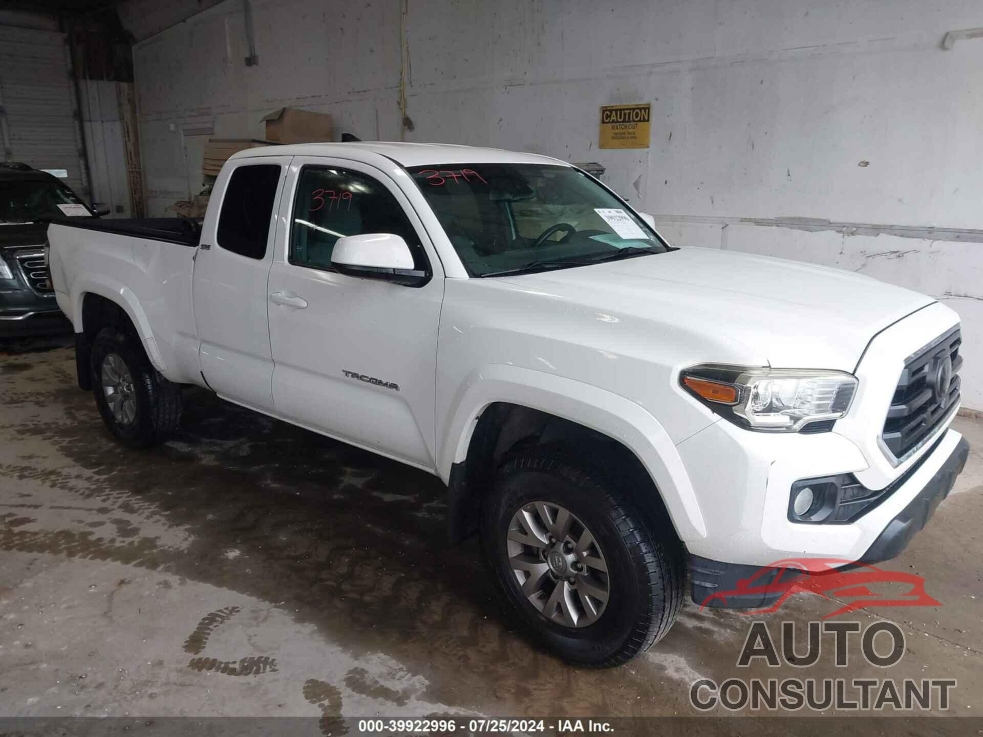 TOYOTA TACOMA 2018 - 5TFSZ5AN8JX129893