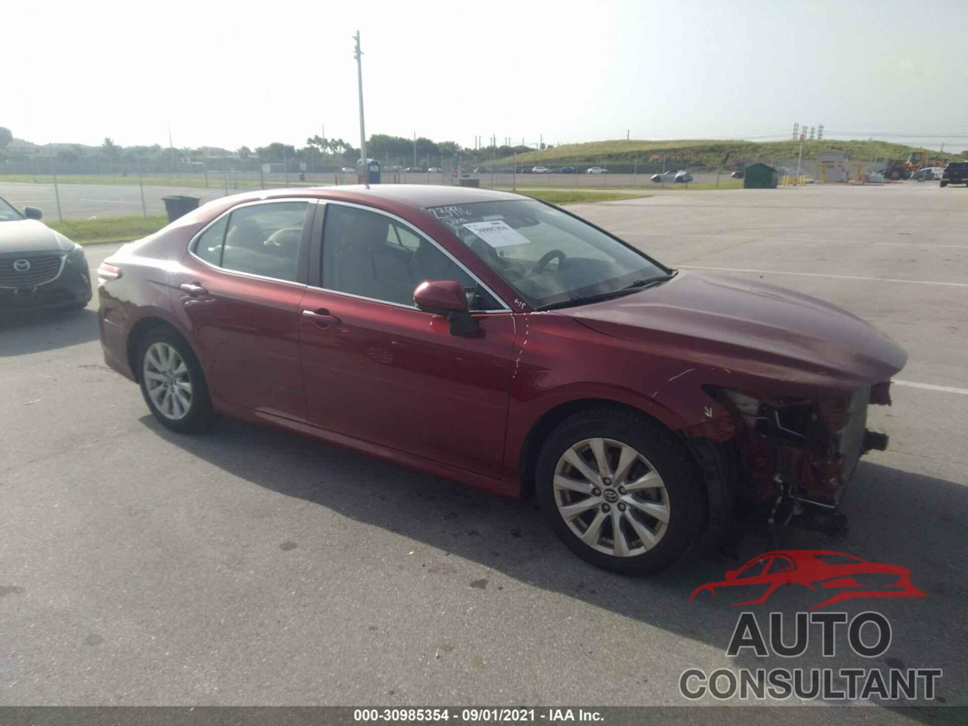 TOYOTA CAMRY 2018 - 4T1B11HK2JU507781