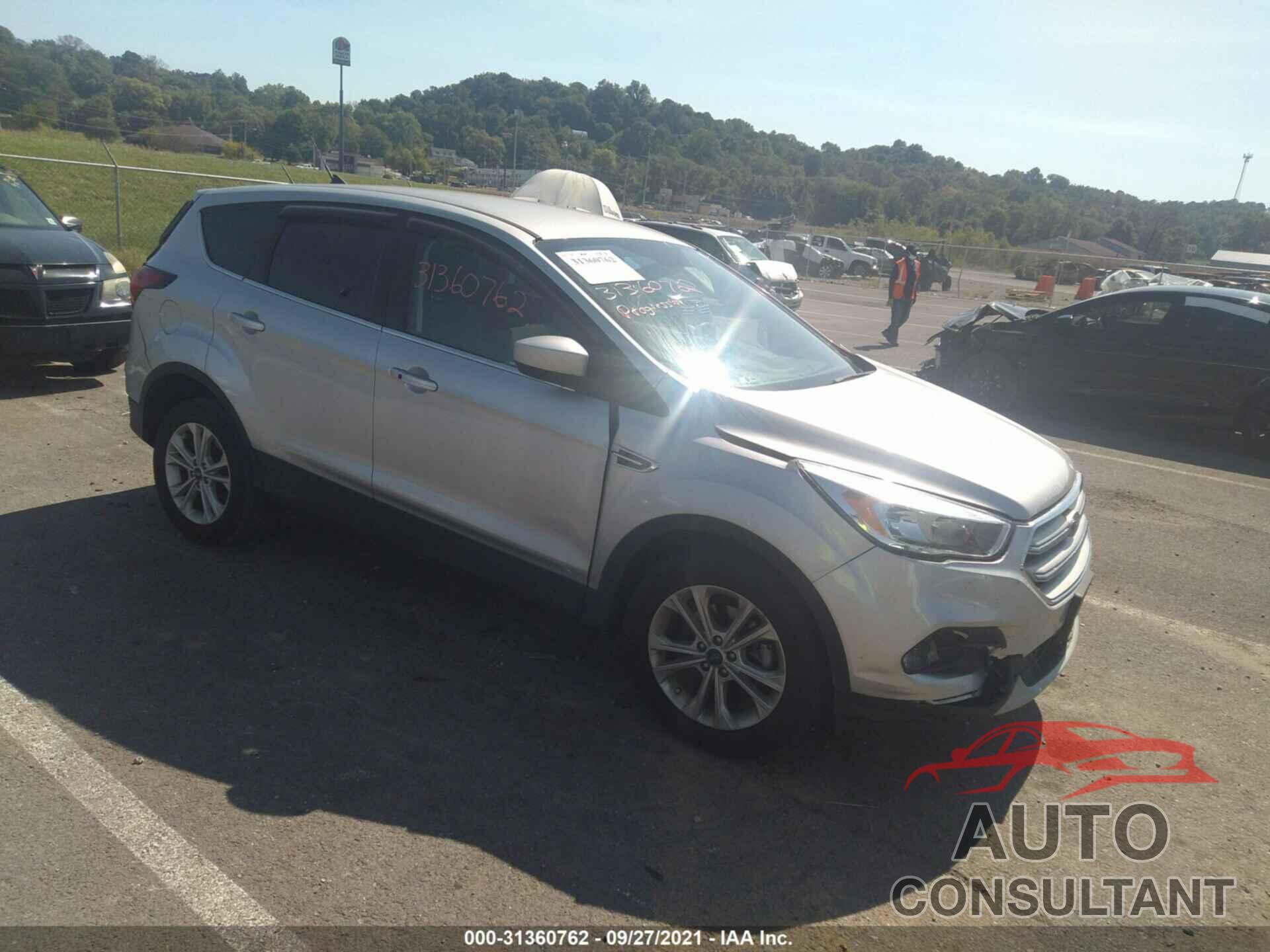 FORD ESCAPE 2019 - 1FMCU0GD0KUA89134