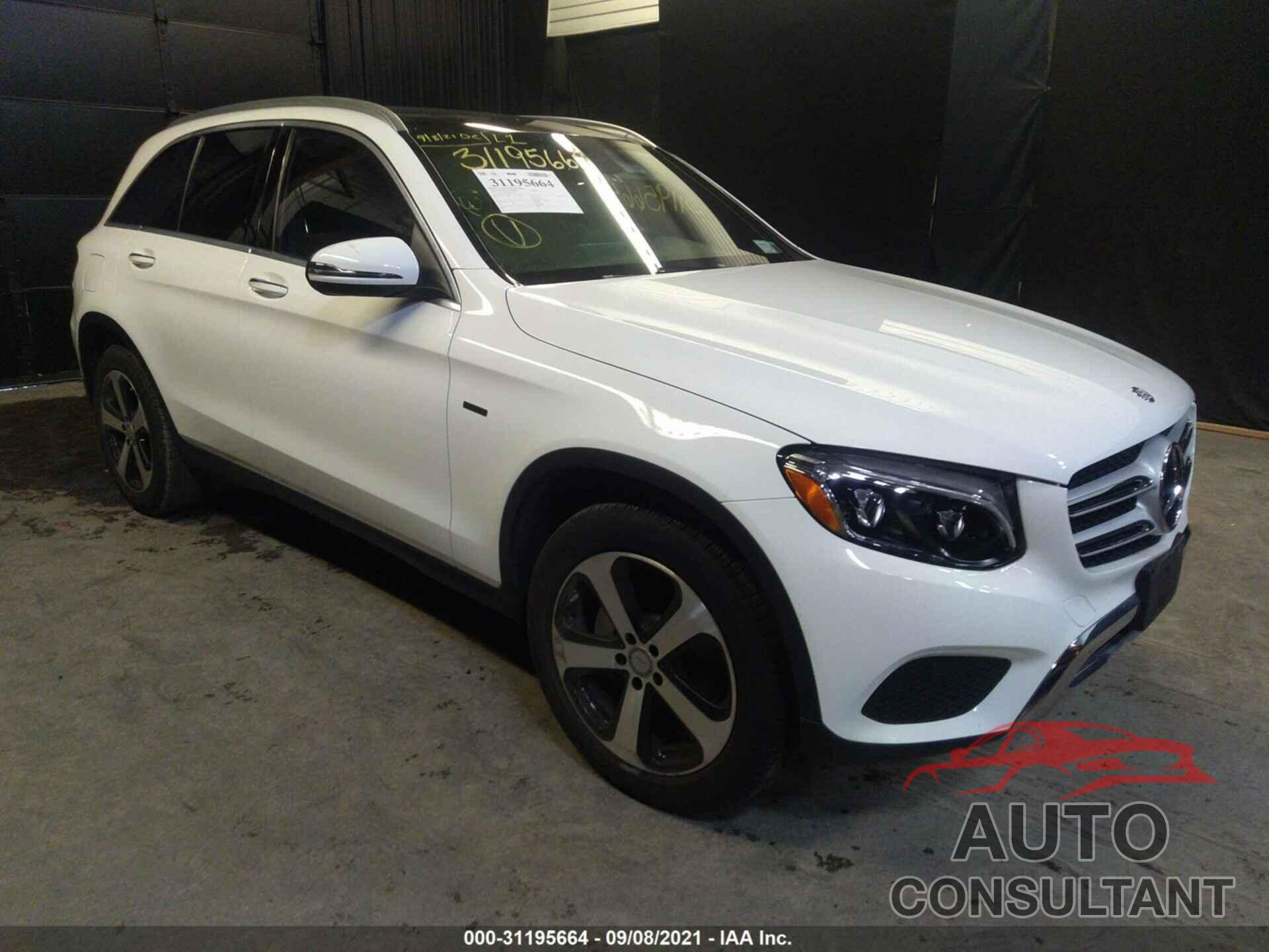 MERCEDES-BENZ GLC 2016 - WDC0G4KB0GF051825