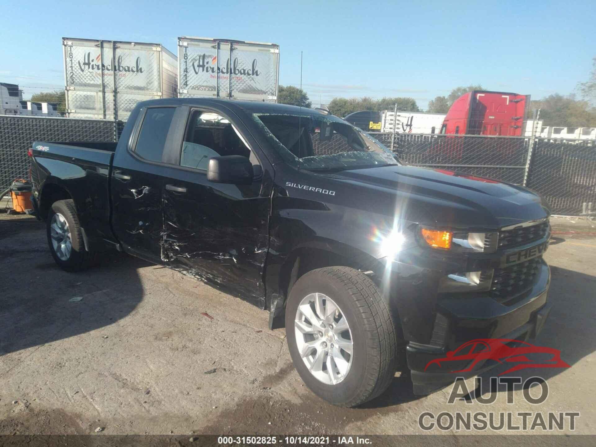 CHEVROLET SILVERADO 1500 2021 - 1GCRYBEK9MZ319212