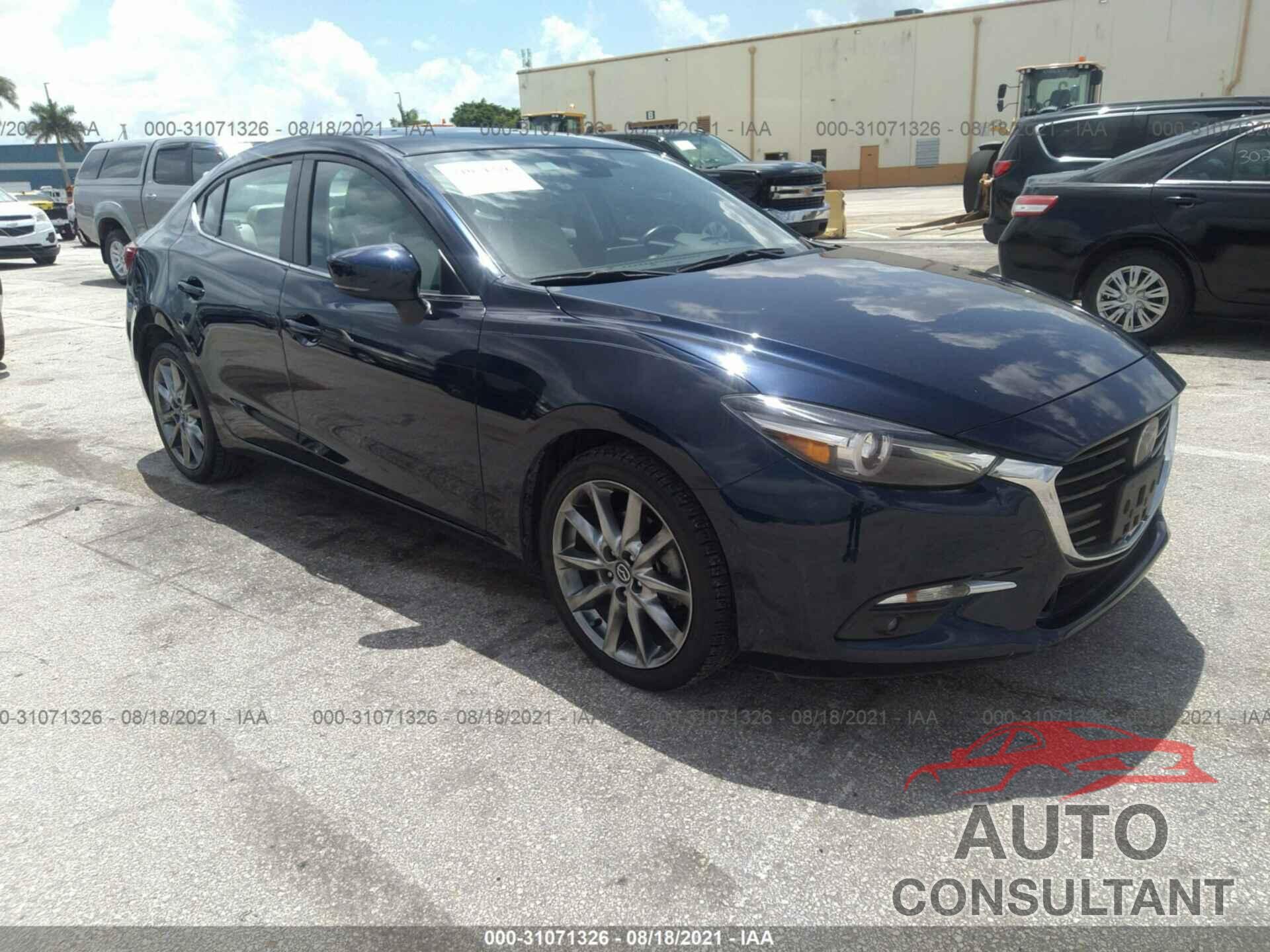 MAZDA MAZDA3 4-DOOR 2018 - 3MZBN1W32JM164976