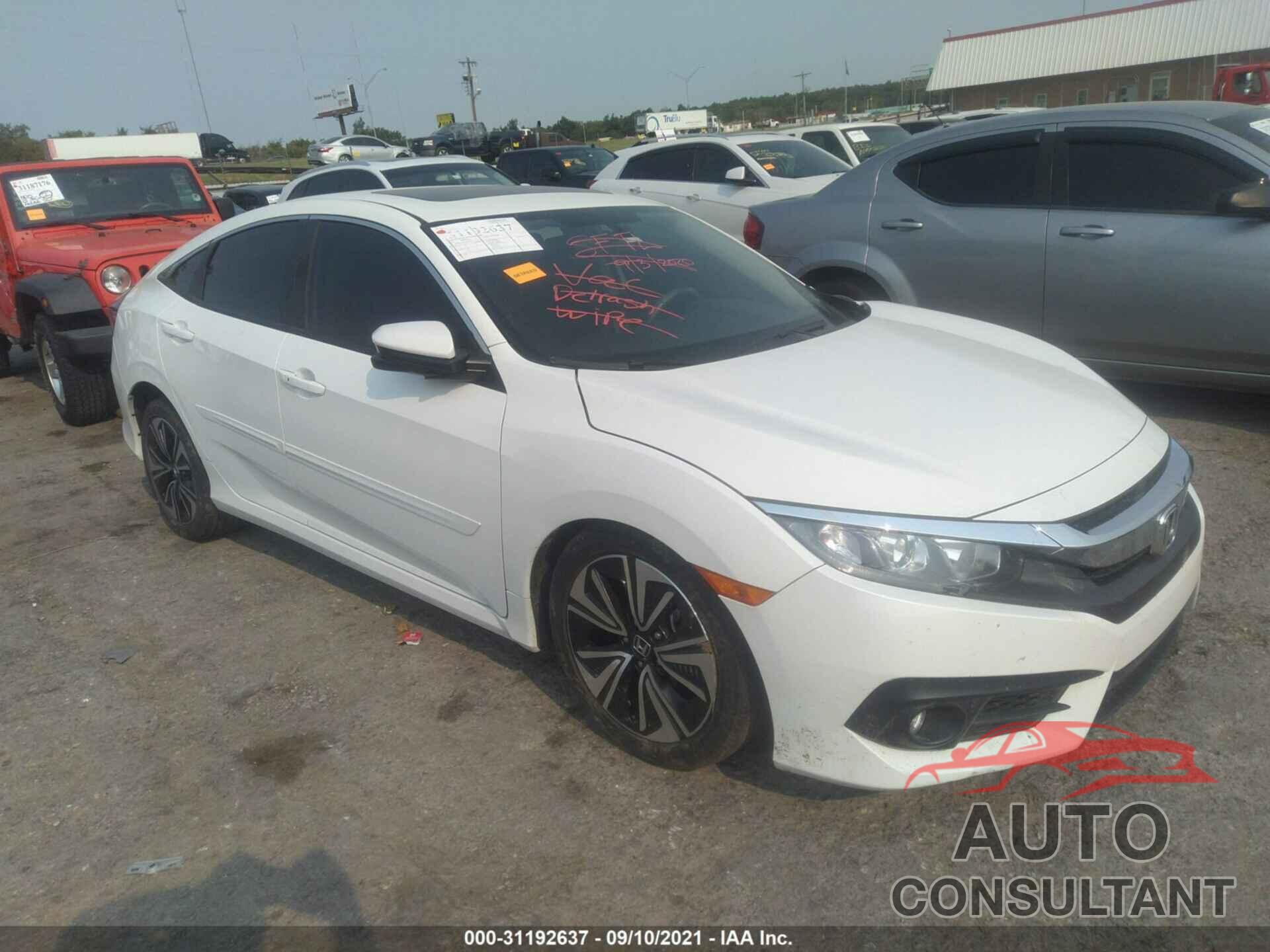 HONDA CIVIC SEDAN 2018 - JHMFC1F38JX020674